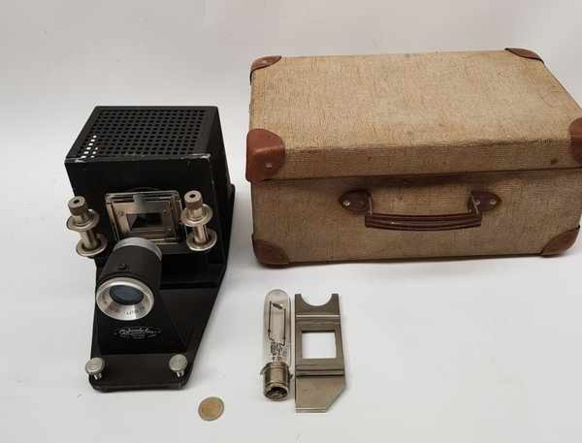 (Curiosa) Splendolux diaprojector in kofferSplendolux Diaprojector met orginele koffer jaren '60. - Bild 3 aus 5