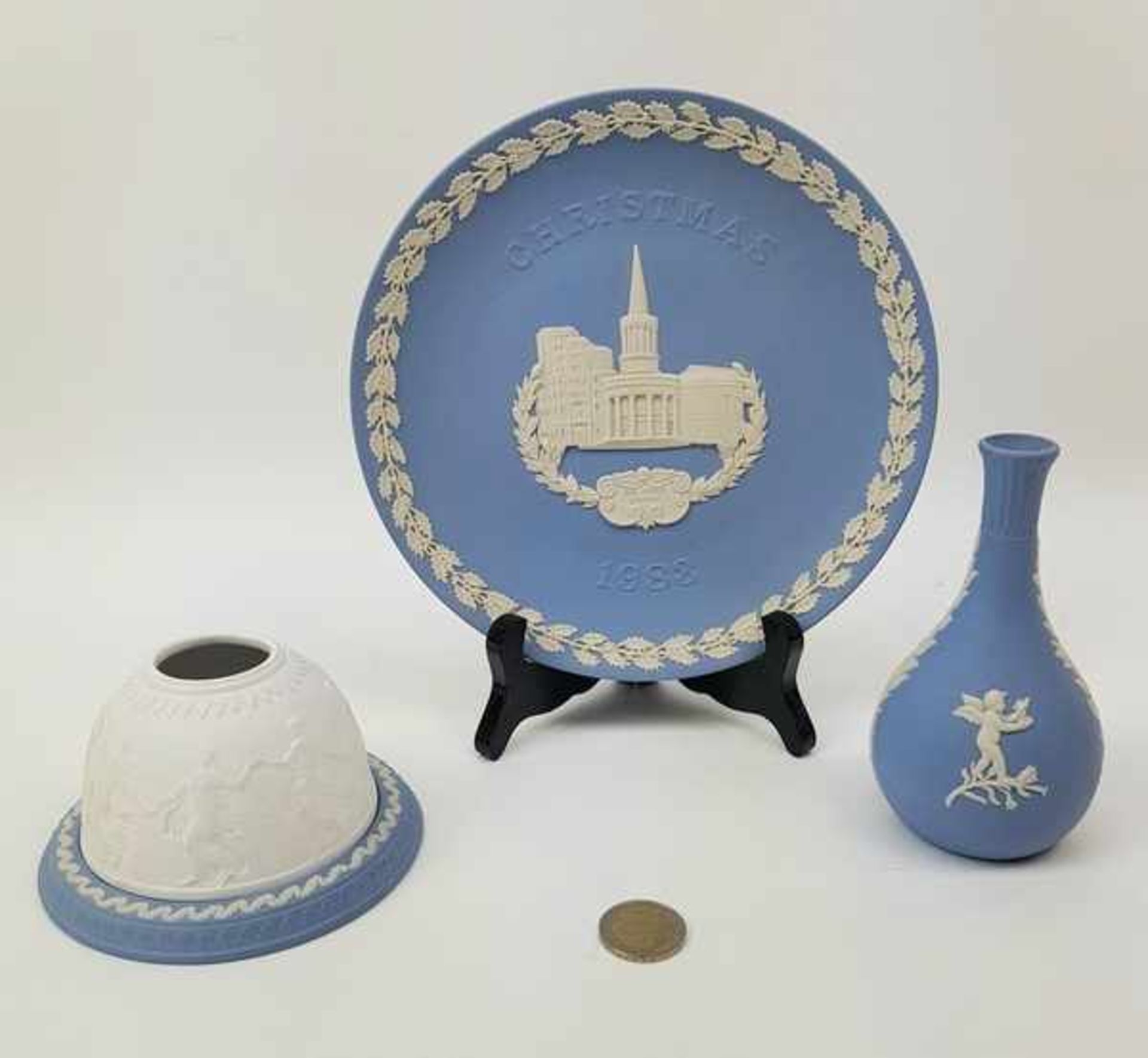 (Curiosa) Wedgewood vaas, sierbord en waxinelichthouderWedgewood Christmas vaas, sierbord en - Bild 8 aus 8