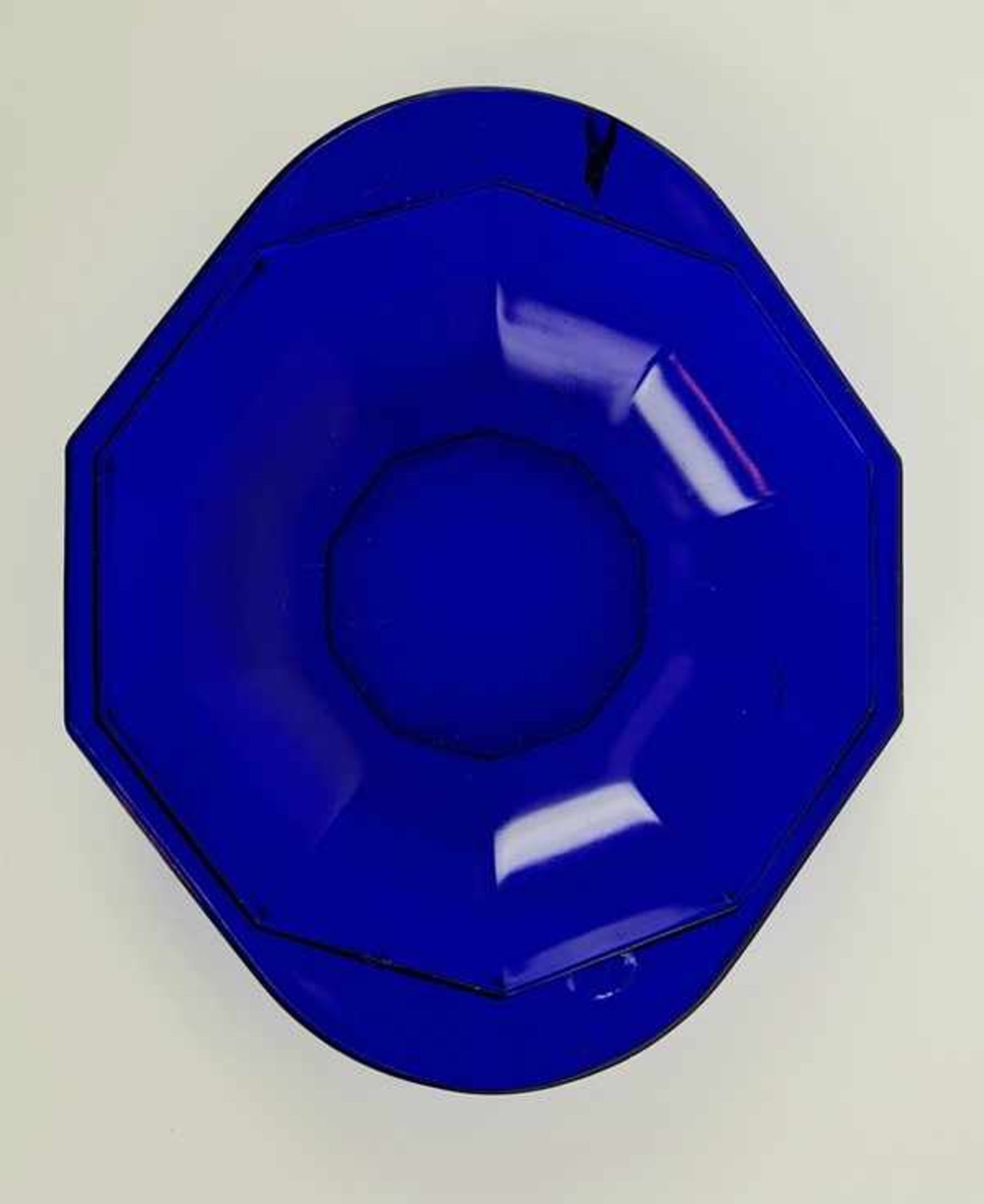 (Toegepaste kunst) Kobaltblauwe persglazen schaal, K.P.C. de Bazel LeerdamKobaltblauwe tienkantige - Bild 2 aus 6