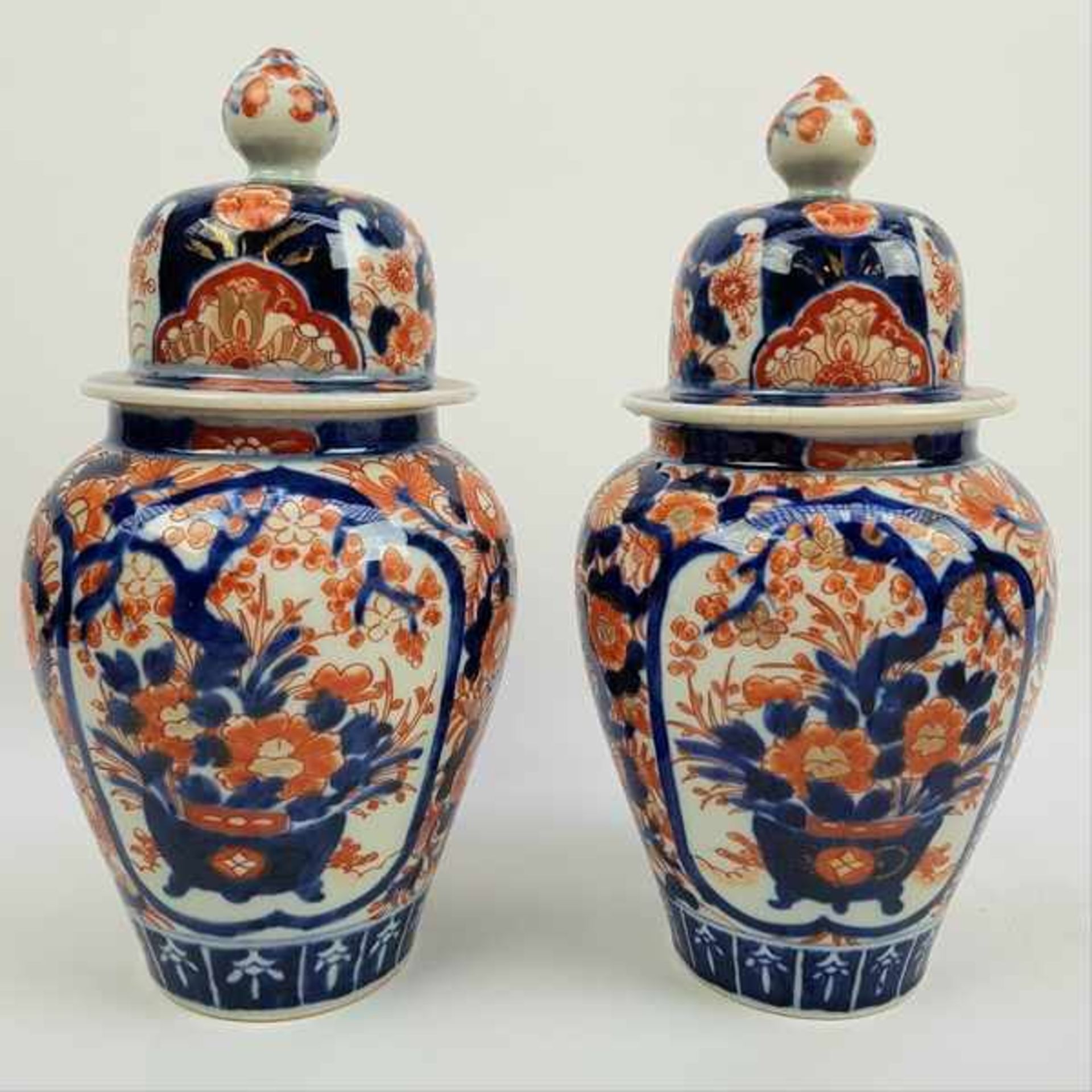 (Aziatica) Twee Imari dekselpotten - Japan - 19e eeuw - Bild 4 aus 6