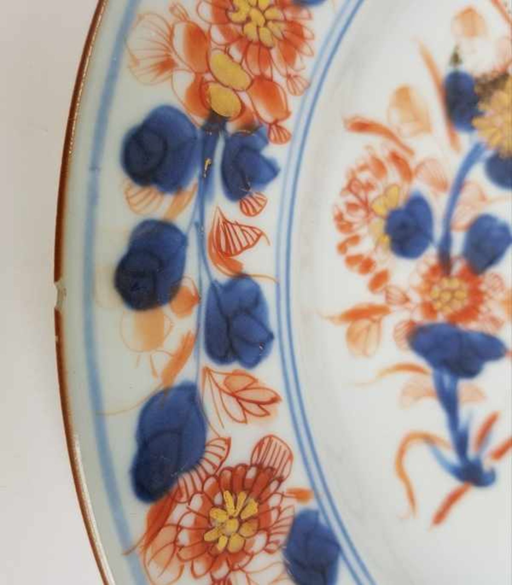 (Aziatica) Twee Imari borden - China - begin 18e eeuw (Kangxi periode) - Image 7 of 7