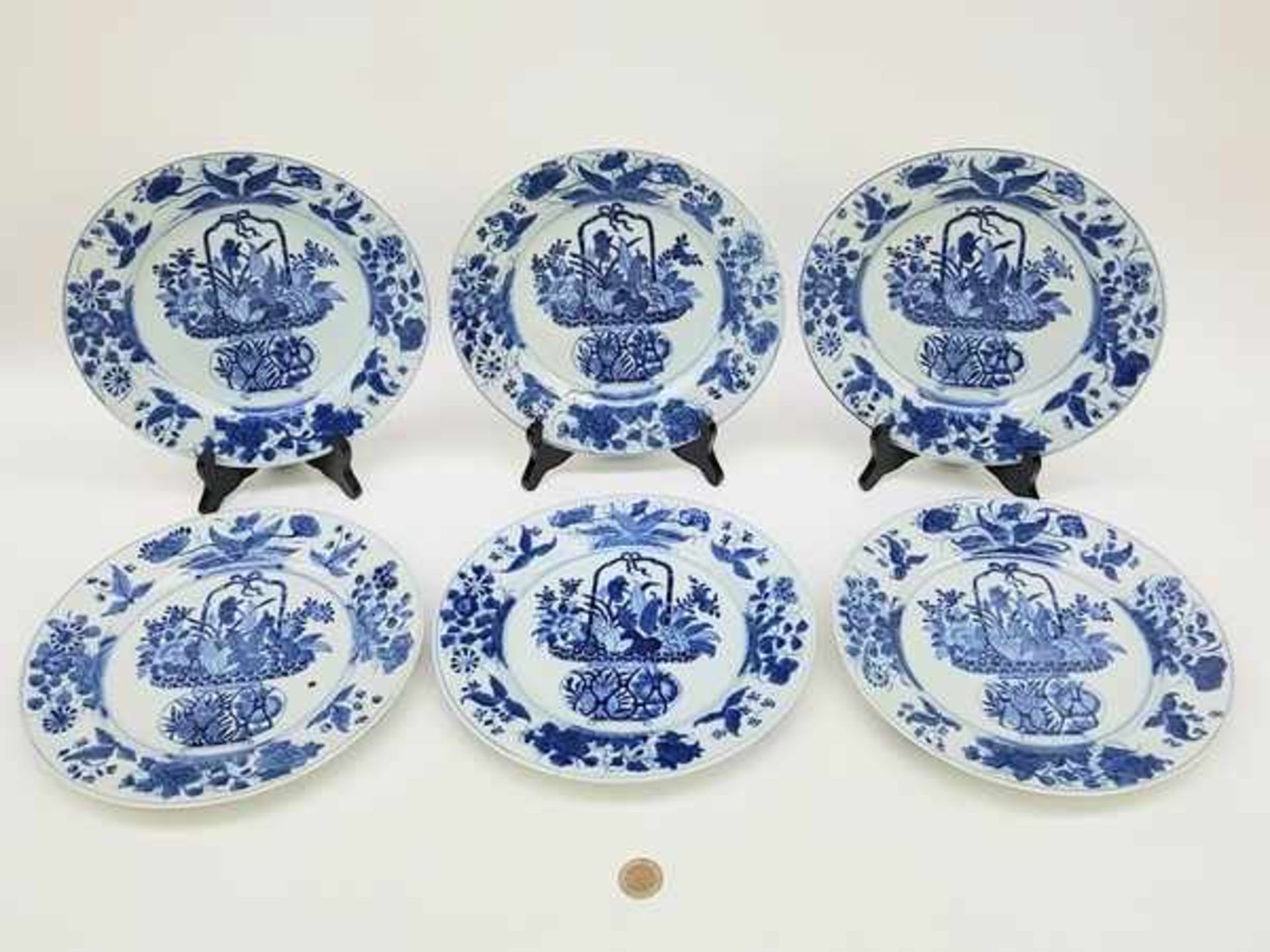 (Aziatica) Zes blauw witte borden - China - ca. 1700 (Kangxi periode) - Image 2 of 7