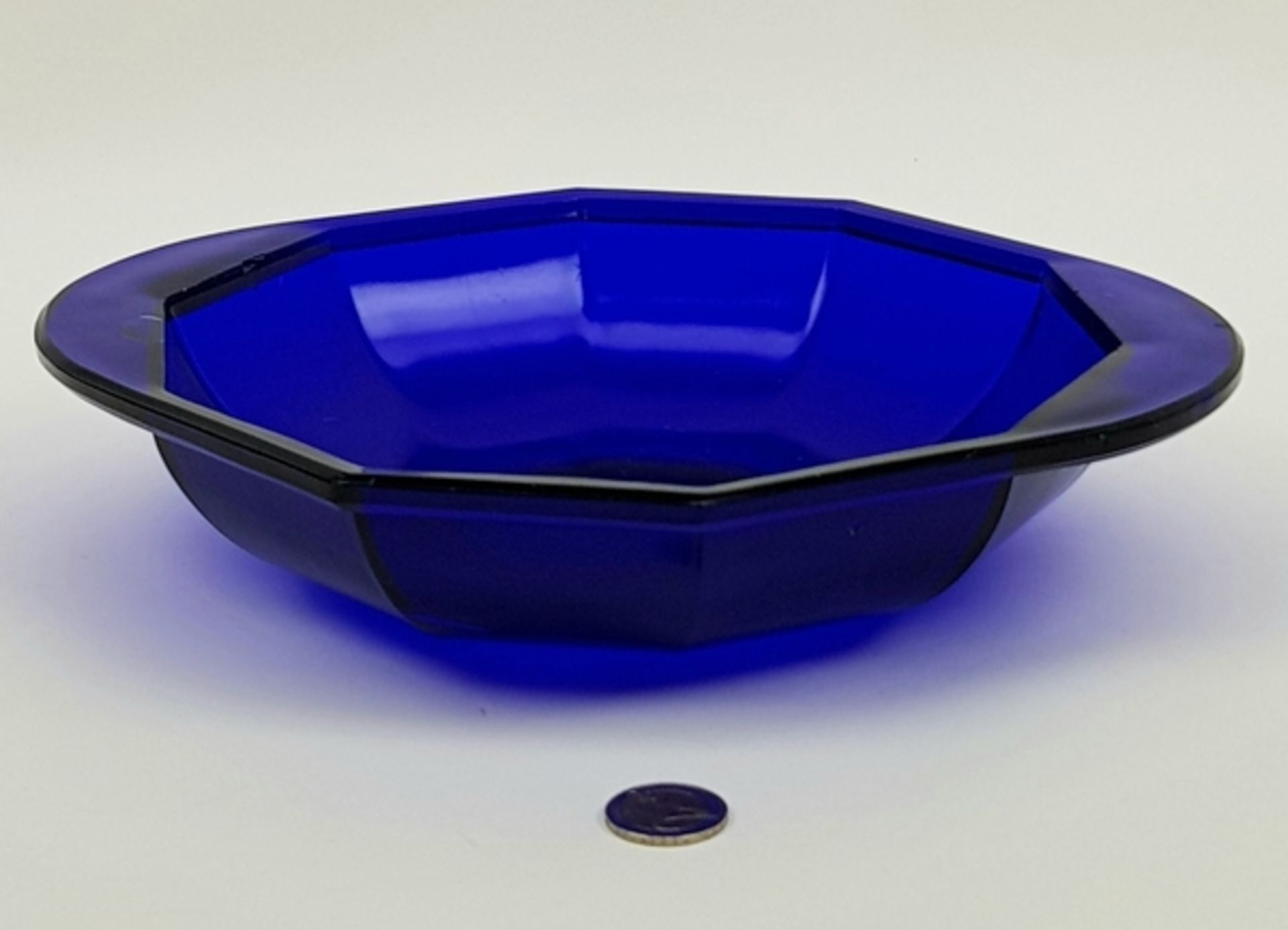(Toegepaste kunst) Kobaltblauwe persglazen schaal, K.P.C. de Bazel Leerdam - Bild 5 aus 7