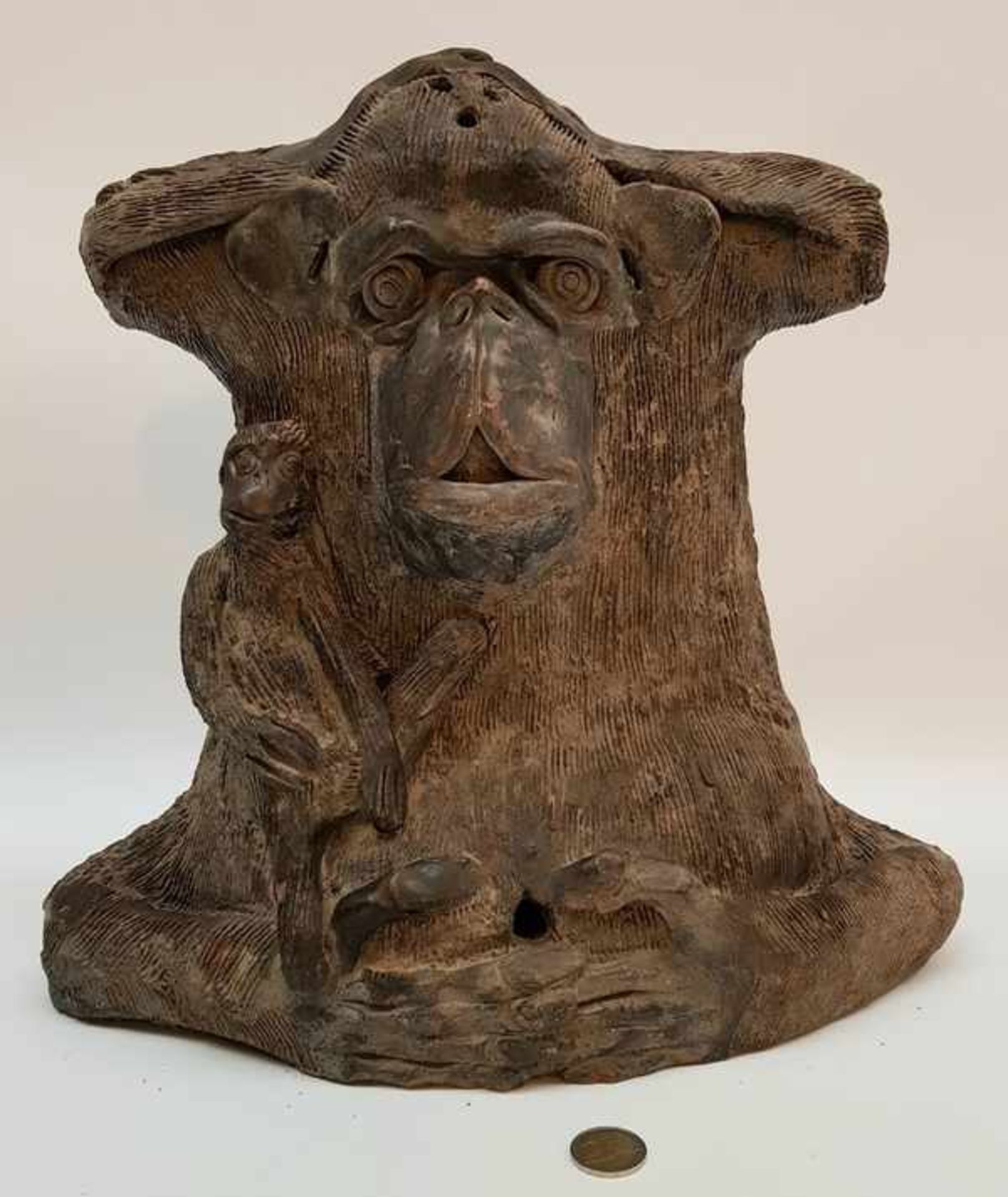 (Aziatica) Terracotta beeld aap met jong - Bild 7 aus 8