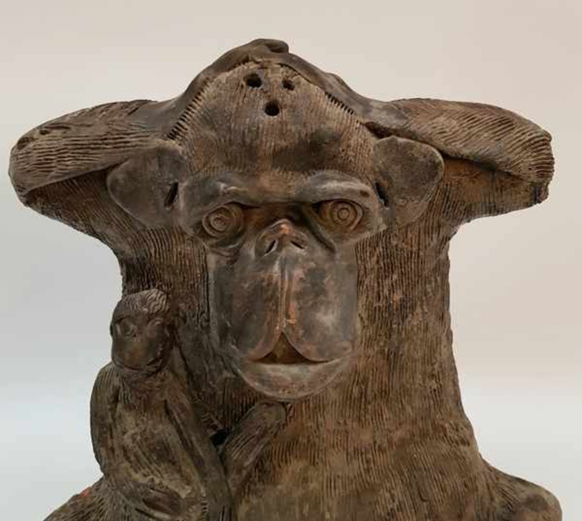(Aziatica) Terracotta beeld aap met jong - Bild 4 aus 8