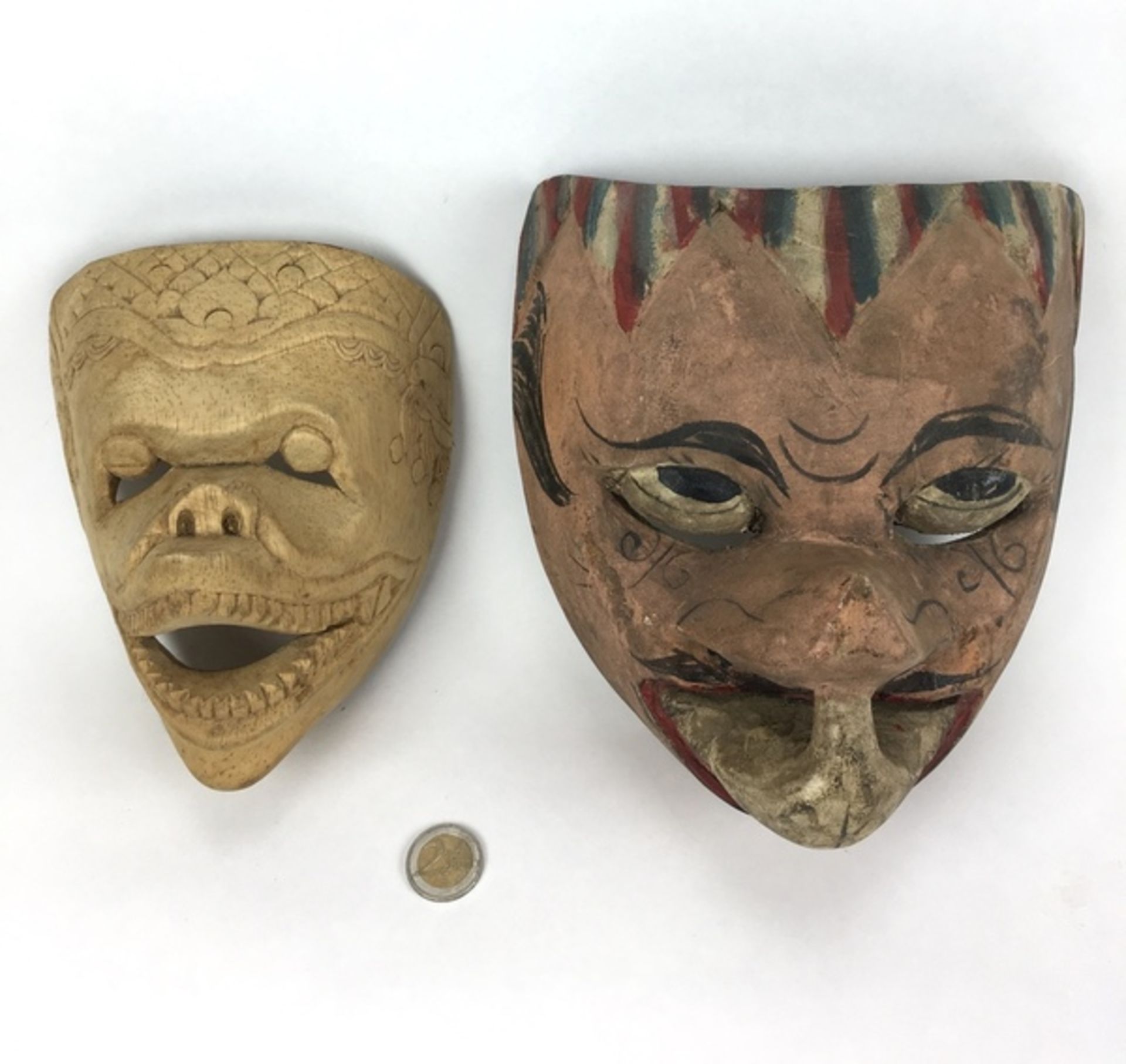 (Etnografica) Hout, maskers, 2e helft 20e eeuw, IndonesiëHout, twee maskers, 2e helft 20e eeuw - Bild 7 aus 8
