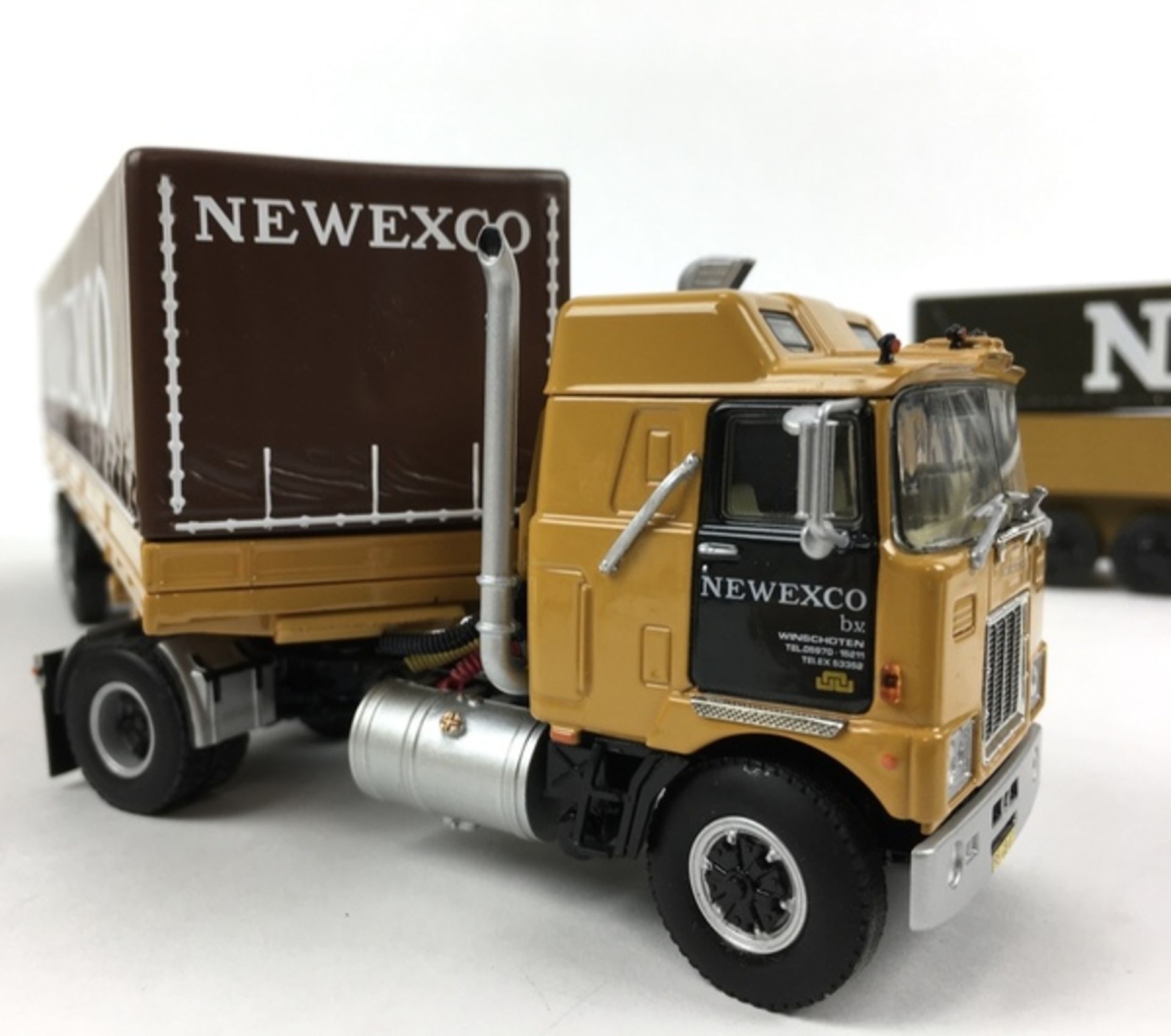 (Speelgoed) Vrachtwagens Newexco, Lion-ToysVijf vrachtwagens Lion-Toys met Newexco logo. Condit - Image 10 of 12