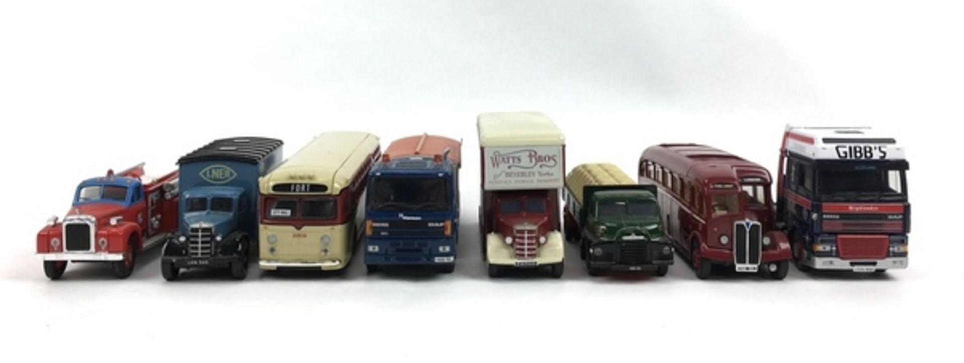 (Speelgoed) Vrachtwagens en bussen, CorgiZes Corgi vrachtwagens en twee Corgi bussen met dozen. - Image 4 of 8