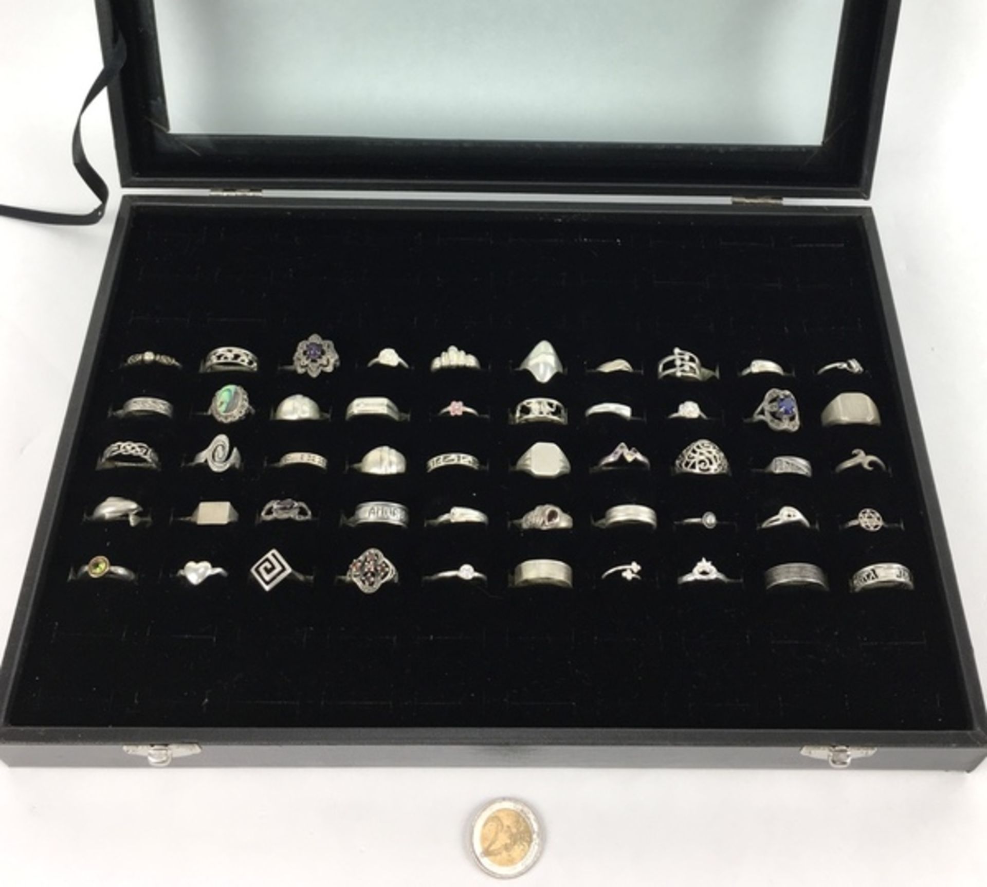 (Zilver) Luxe doos met ringenRingen doos met vijftig verschillende ringen. Conditie: In goede s - Bild 2 aus 5