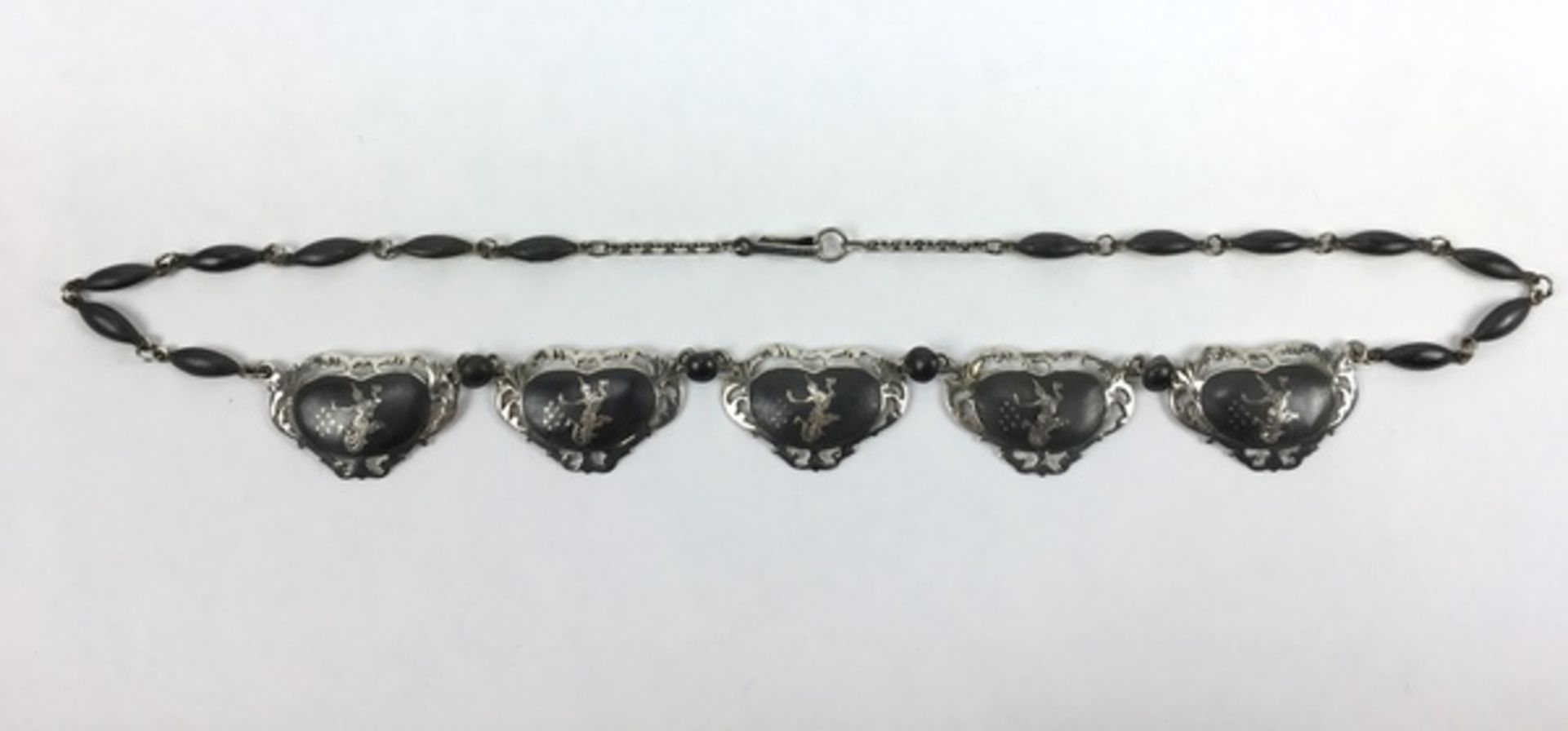 (Zilver) Zilver, armband en halskettingZilver, armband en halsketting. Midden 20e eeuw, Siam (T - Bild 2 aus 7