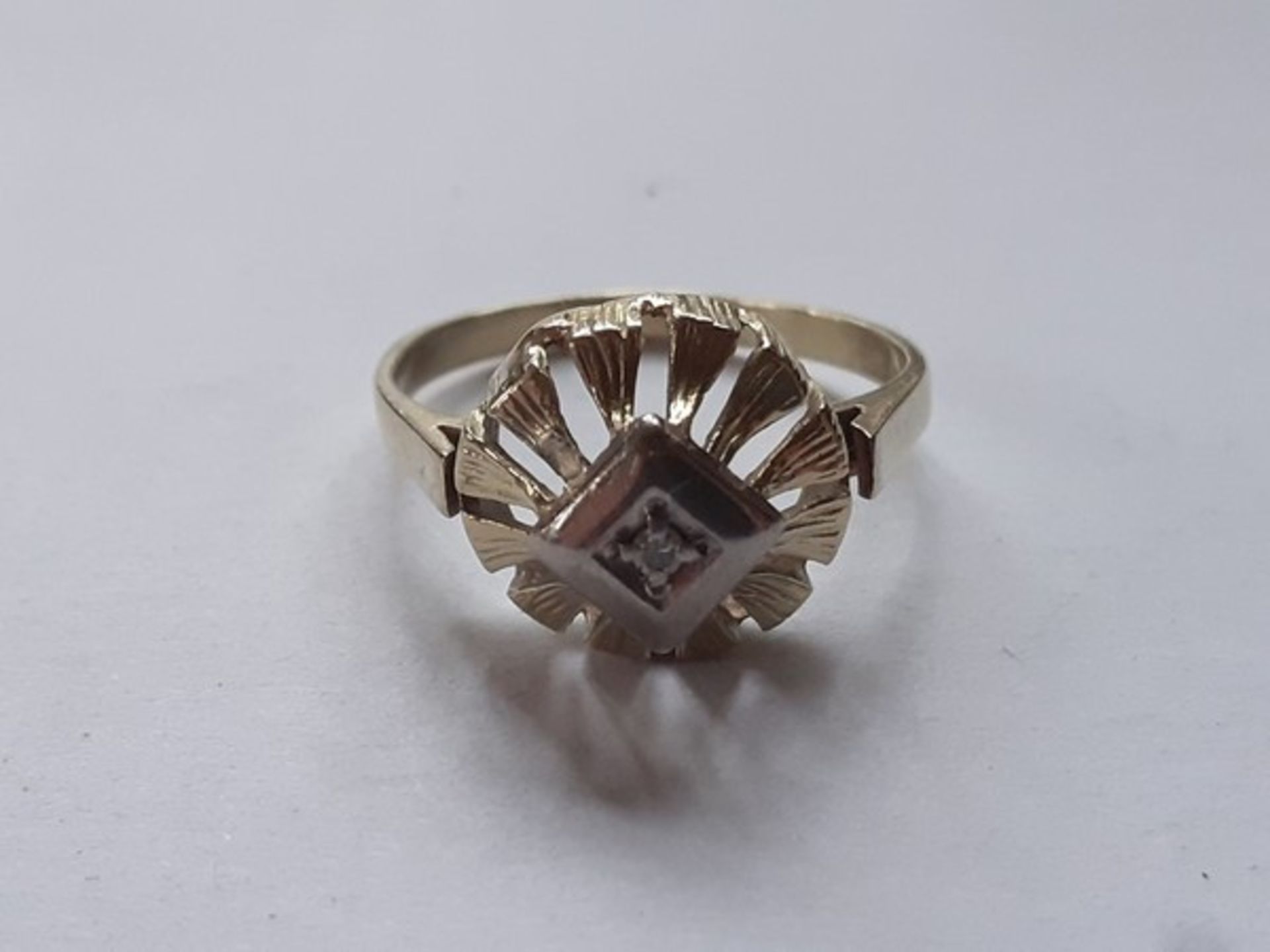 (Goud) Gouden ring14 karaats gouden ring met briljant geslepen diamant van circa 0,02 karaat. C - Bild 4 aus 5