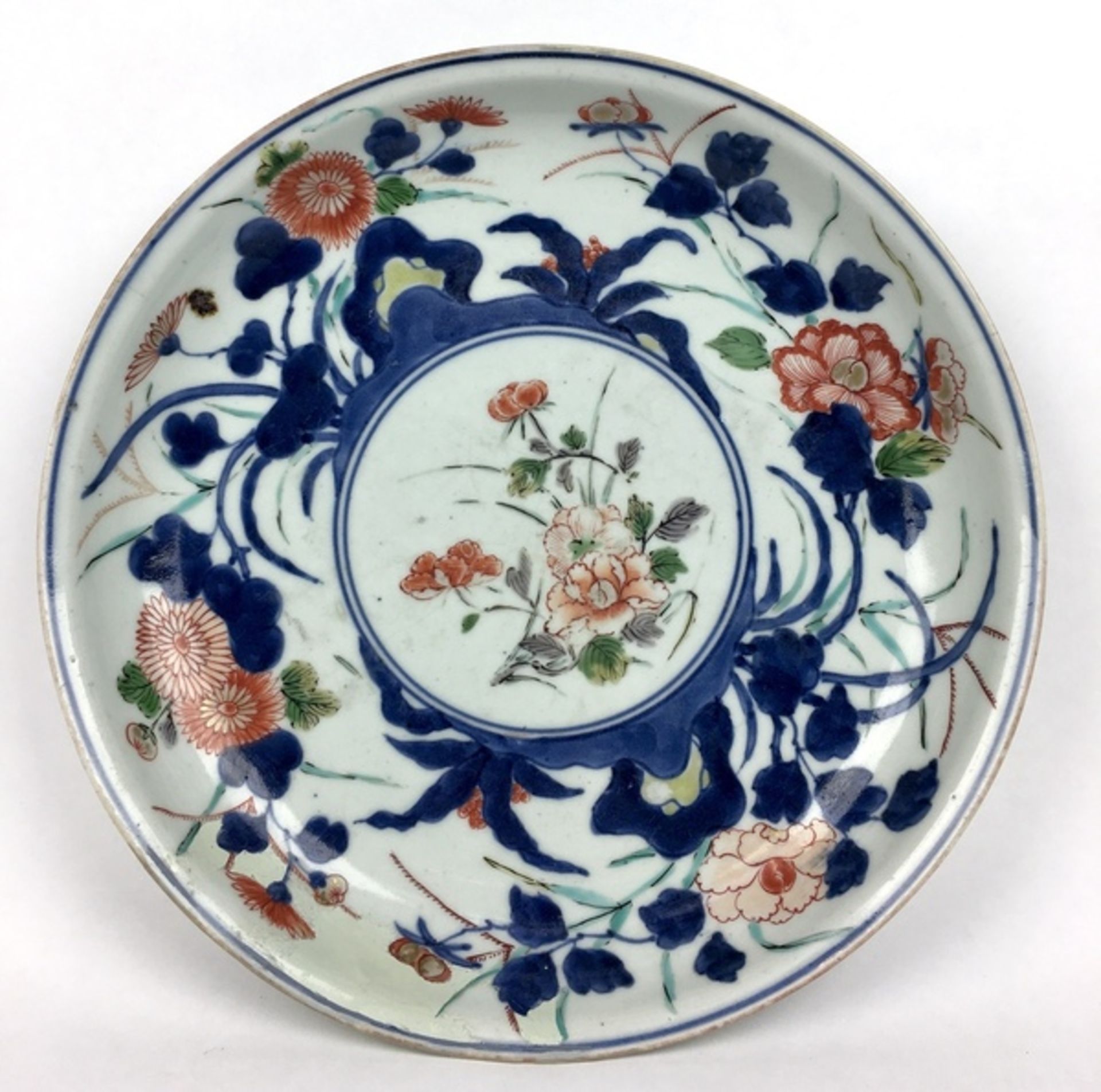 (Aziatica) Porseleinen bord, Japan, AritaPorseleinen bord, Japan, Arita, begin 18e eeuw. Condit