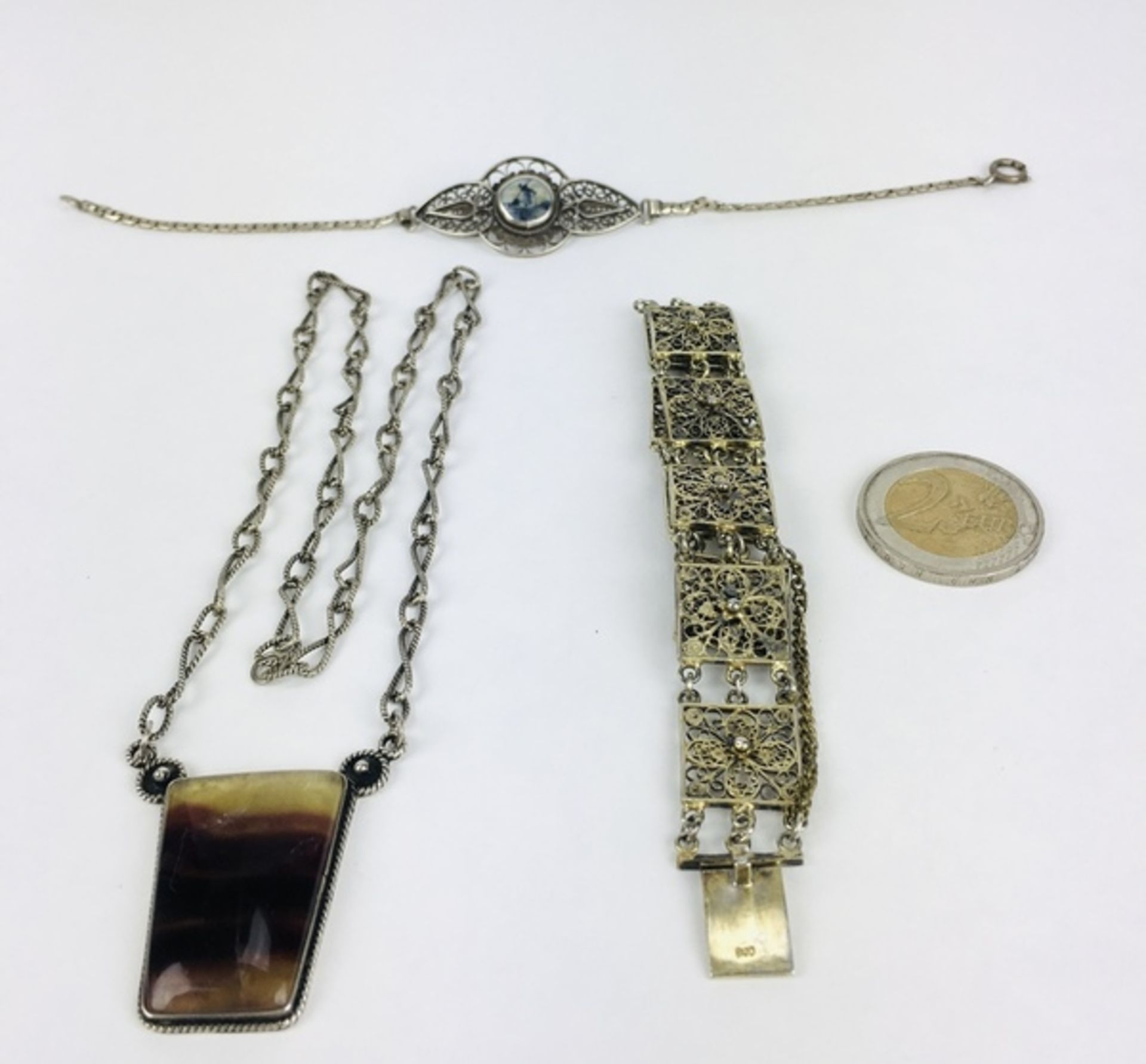 (Zilver) Halsketting en armbandenAntieke zilveren armbanden en een halsketting. Conditie: In go - Bild 2 aus 7