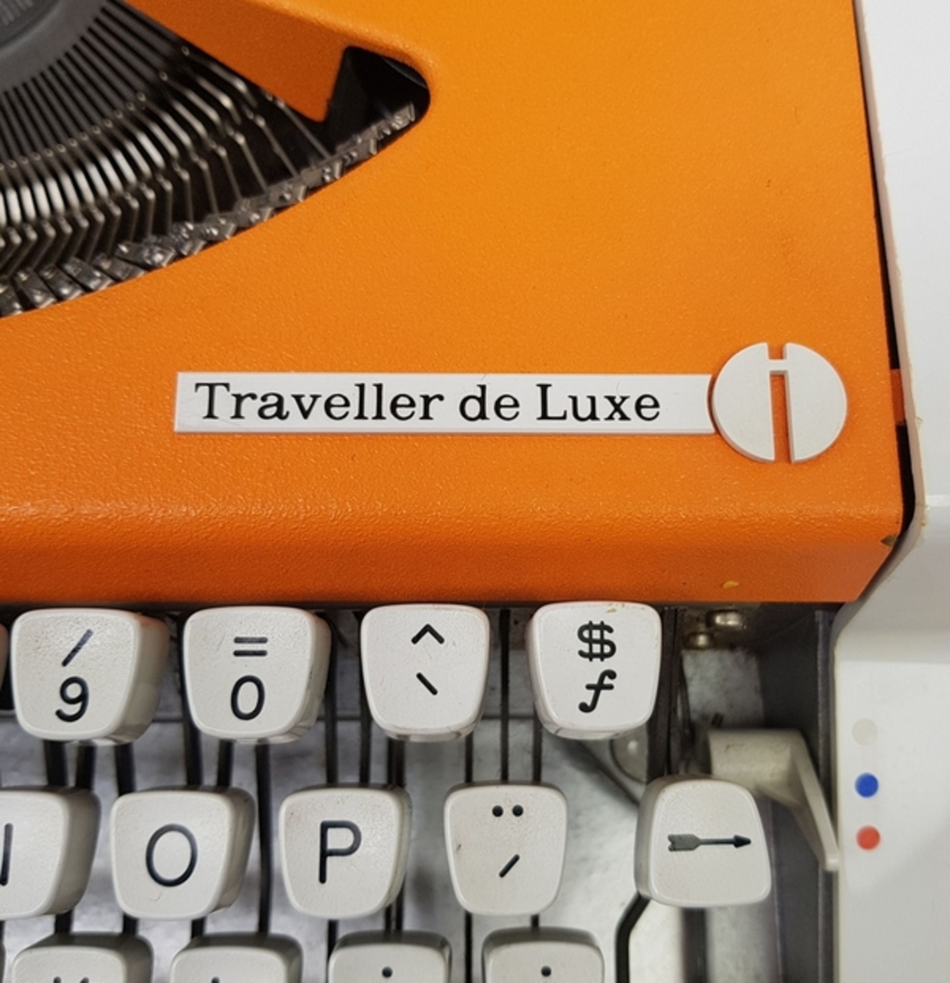 (Design) Typemachine Olympia Traveller de Luxe, Duitsland jaren '70Draagbare typemachine met bi - Bild 5 aus 6