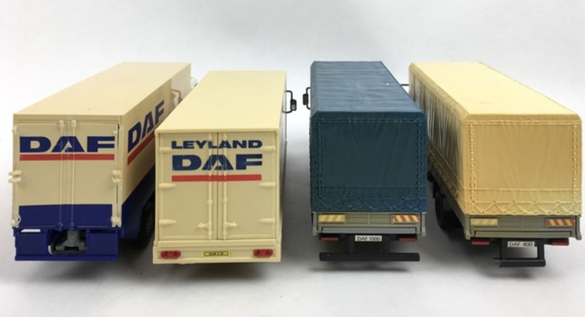 (Speelgoed) Vrachtwagens DAF, AHC modelsVier vrachtwagens DAF, AHC models. Conditie: In goede s - Image 3 of 4