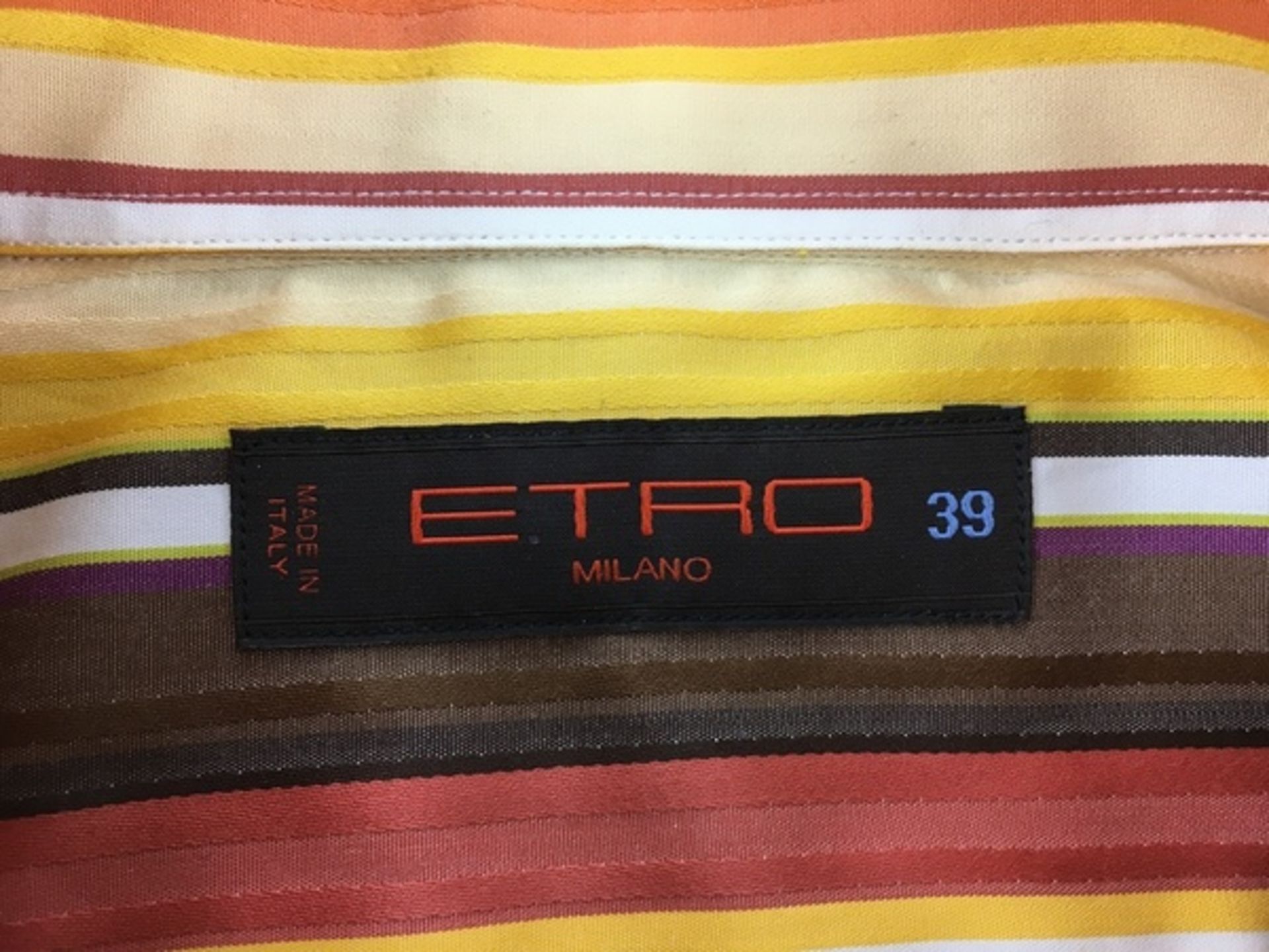 (Design) Blouses Etro Milano, ItaliëTwee blouses van Etro Milano, Italië. Conditie: In goede - Image 7 of 9