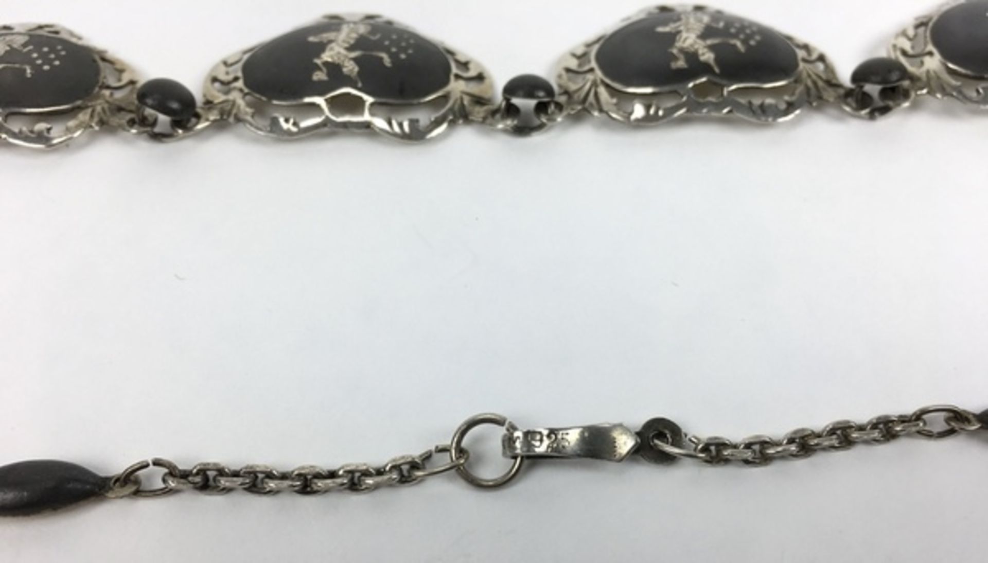 (Zilver) Zilver, armband en halskettingZilver, armband en halsketting. Midden 20e eeuw, Siam (T - Bild 6 aus 7