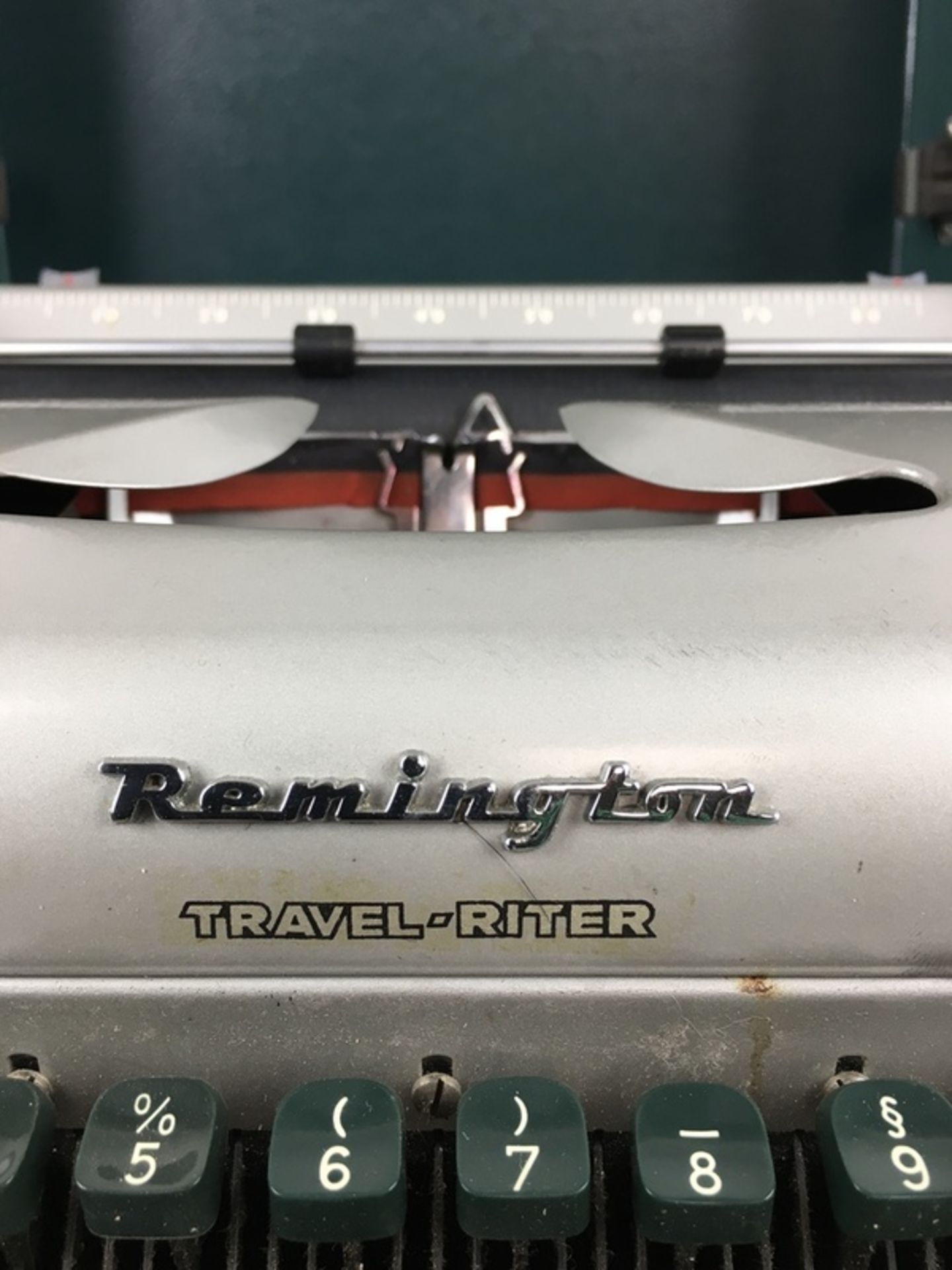 (Design) Typemachine RemingtonRemington Travel-Riter typemachine, circa 1960. Conditie: In goed - Bild 4 aus 7