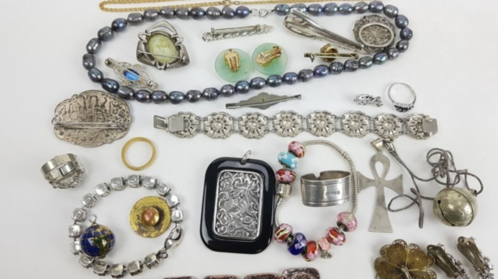 (Sieraden) Diverse materialen, lot van 34 stuks diverse sieraden, 20e eeuwDiverse materialen w - Bild 5 aus 15