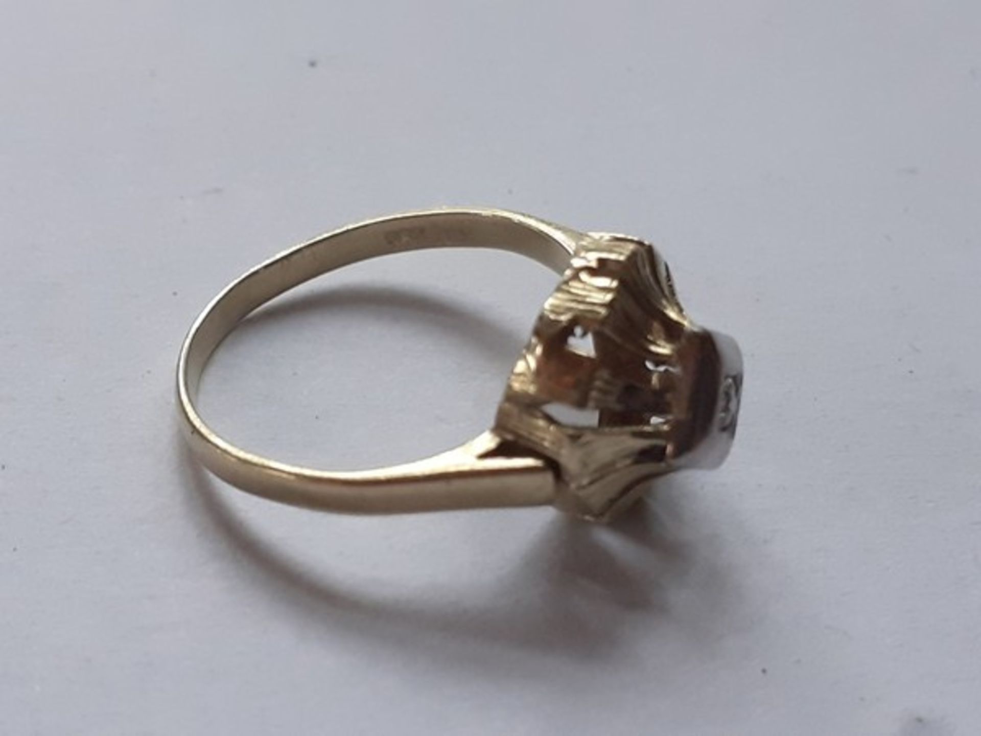(Goud) Gouden ring14 karaats gouden ring met briljant geslepen diamant van circa 0,02 karaat. C - Bild 2 aus 5