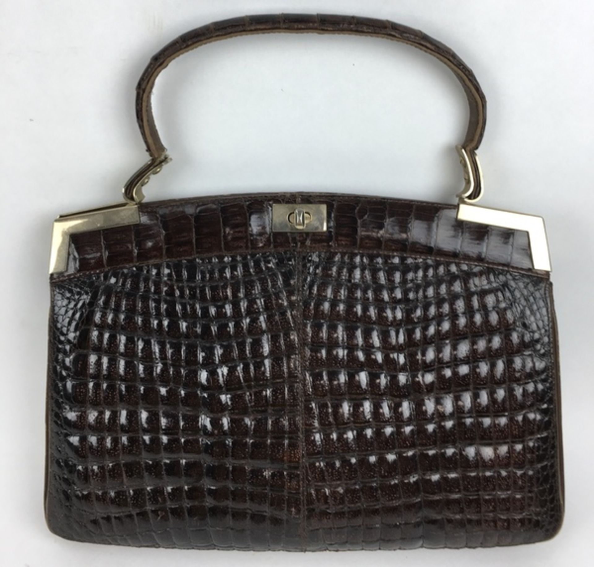 (Curiosa) Vintage handtassen en portemonneesDrie portemonnees en acht tassen Conditie: In gebru - Image 4 of 5