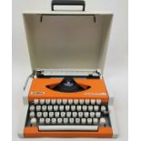 (Design) Typemachine Olympia Traveller de Luxe, Duitsland jaren '70Draagbare typemachine met bi