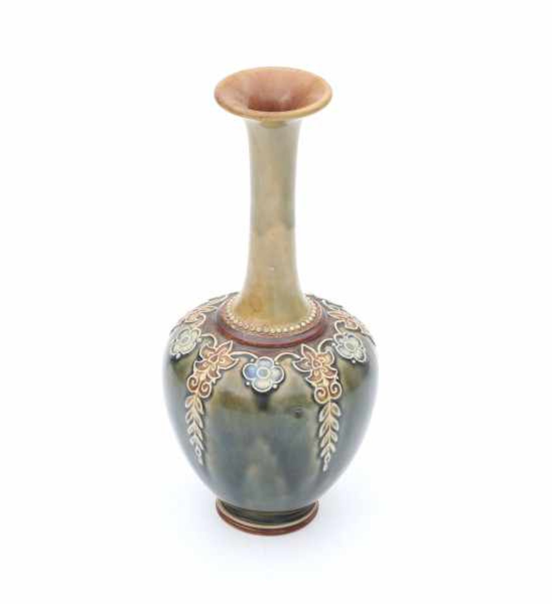 Royal DoultonA mainly green glazed stoneware vase with elongated neck, decorated with flower - Bild 2 aus 6