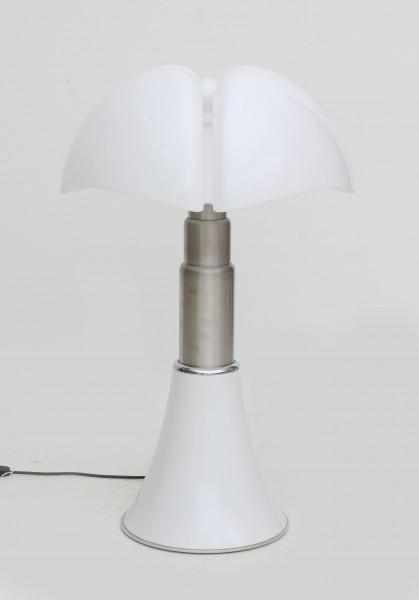 Gae Aulenti (1927-2012)A partly white lacquered metal Pipistrello table lamp with white lucite - Image 2 of 2