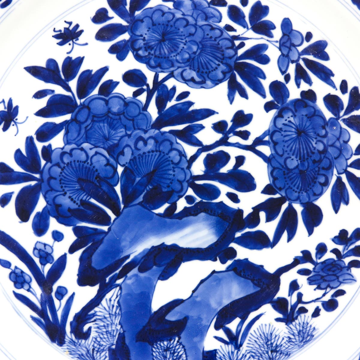 A Large Chinese Blue and White Charger - Image 4 of 5