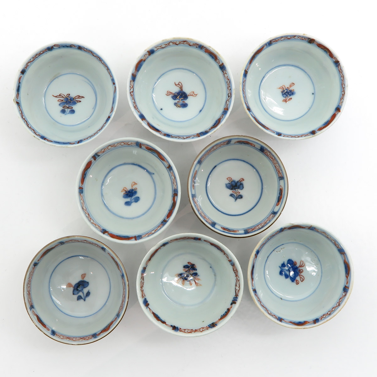 Eight Chinese Imari Cups and Saucers - Image 7 of 8