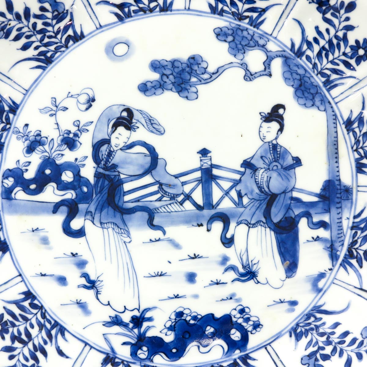 A Chinese Blue and White Plate - Image 3 of 5