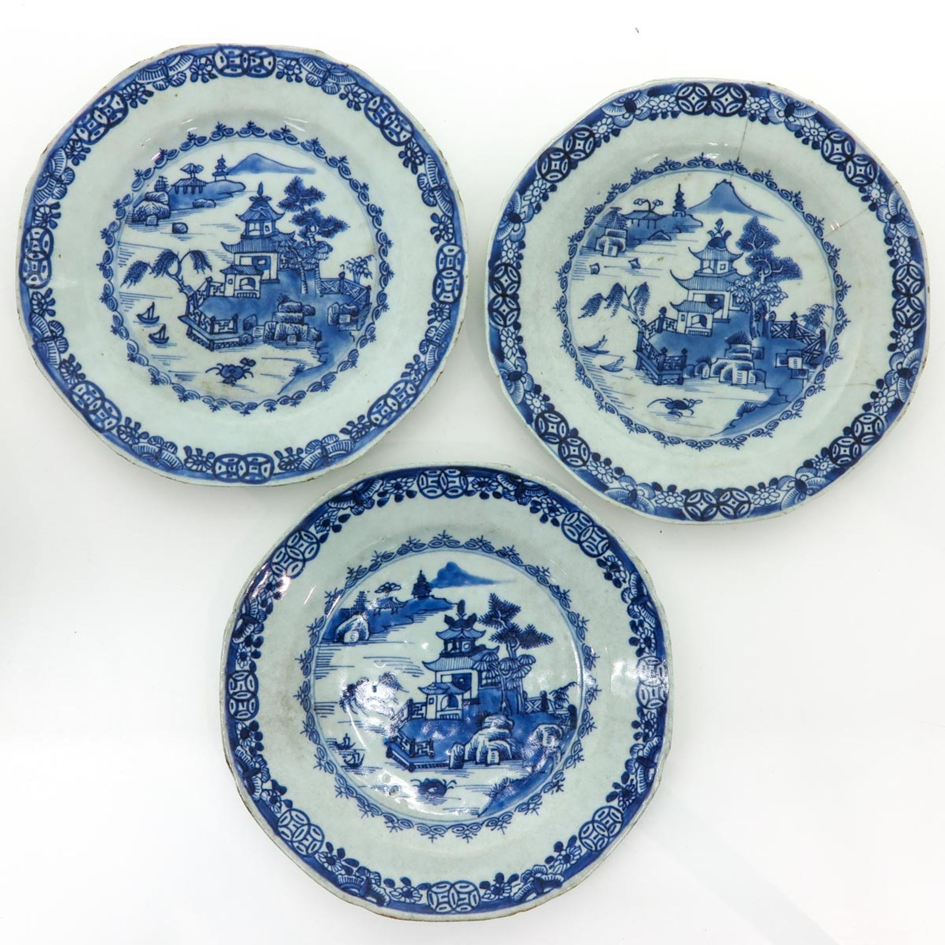 A Series of Seven Chinese Blue and White Plates - Bild 5 aus 5
