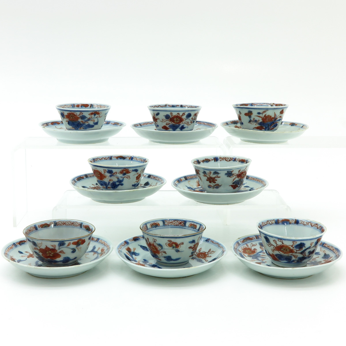 Eight Chinese Imari Cups and Saucers - Image 4 of 8