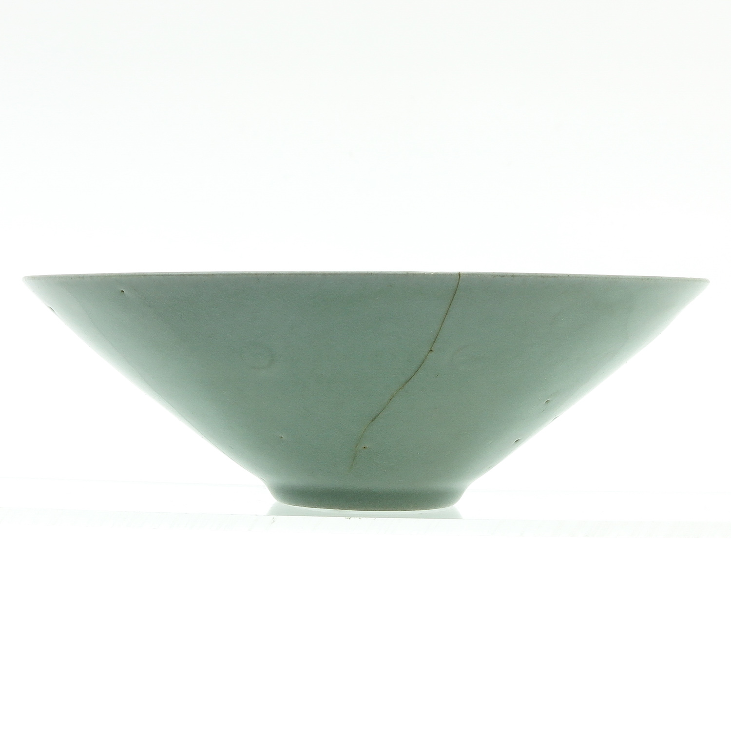 A Korean Celadon Glaze Bowl - Image 2 of 8