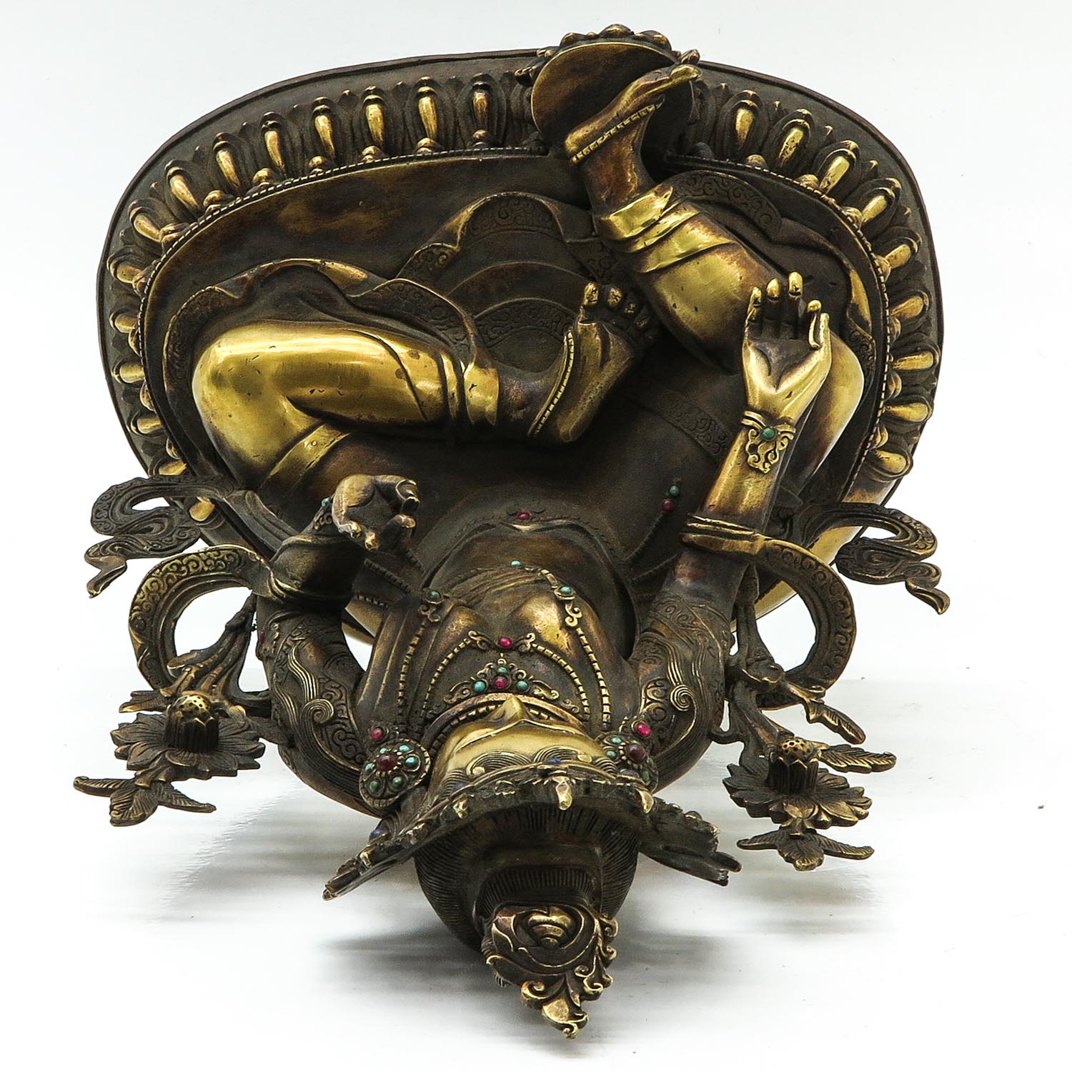 A Bronze Buddha Sculpture - Image 5 of 10