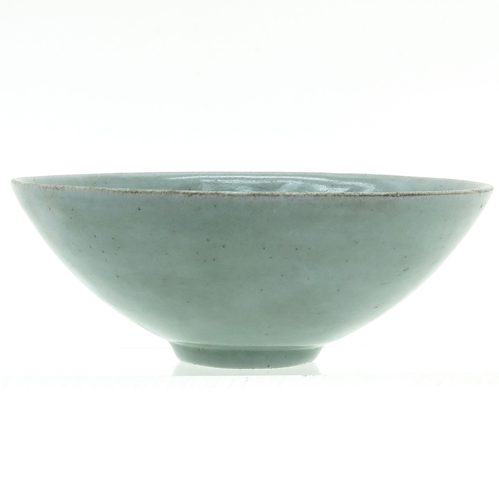 A Korean Celadon Glaze Bowl - Bild 4 aus 8