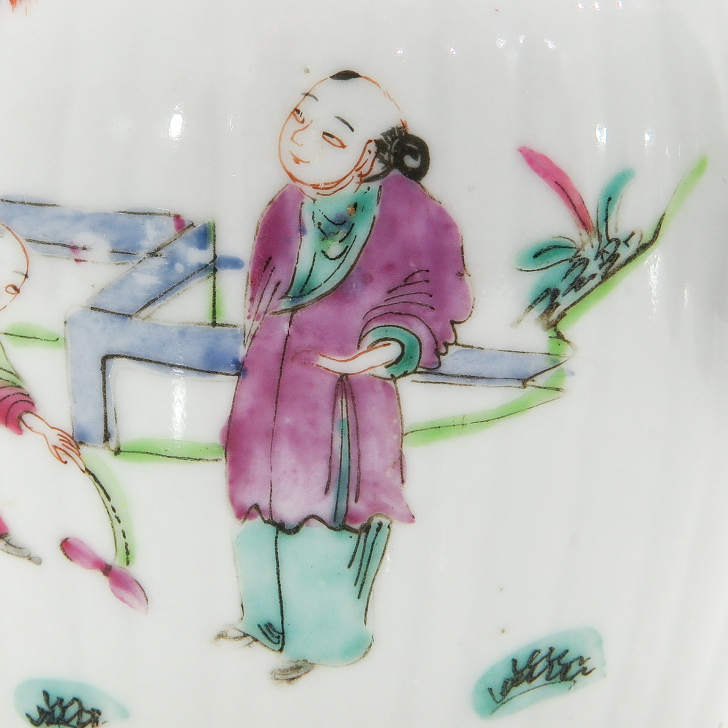 A Famille Rose Teapot - Image 10 of 10