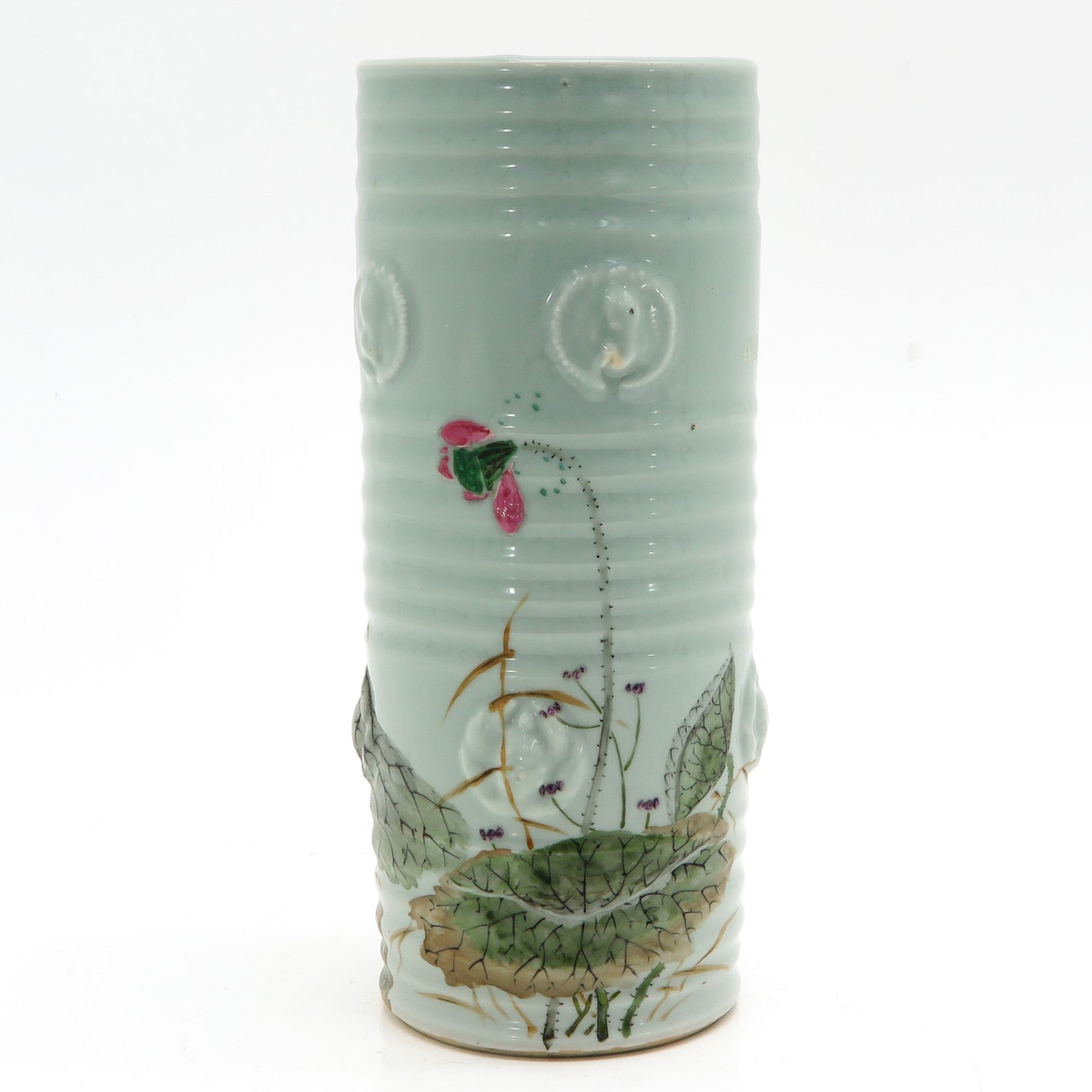 A Celadon and Famille Rose Vase - Bild 3 aus 9