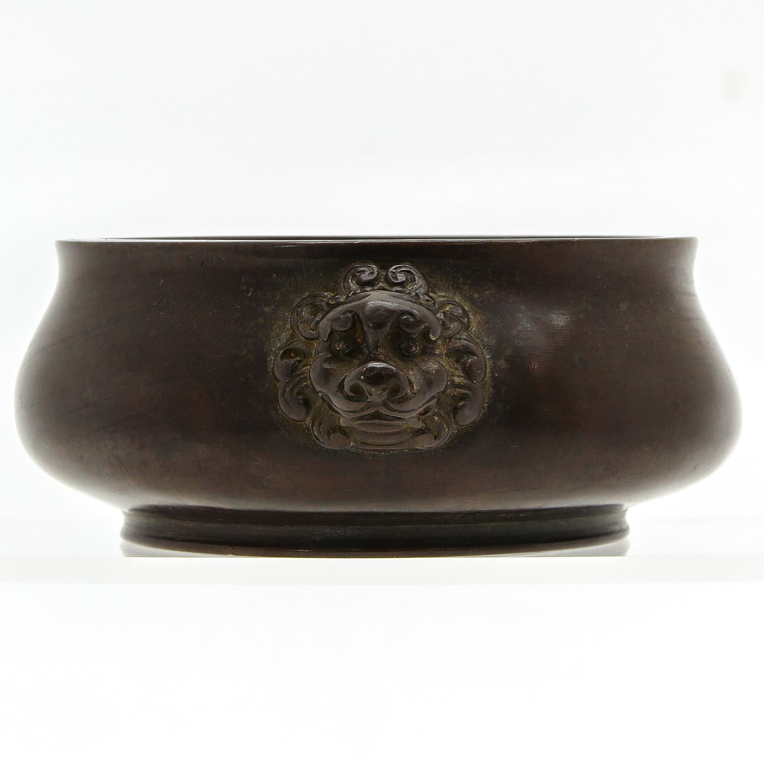 A Chinese Bronze Censer - Image 2 of 8