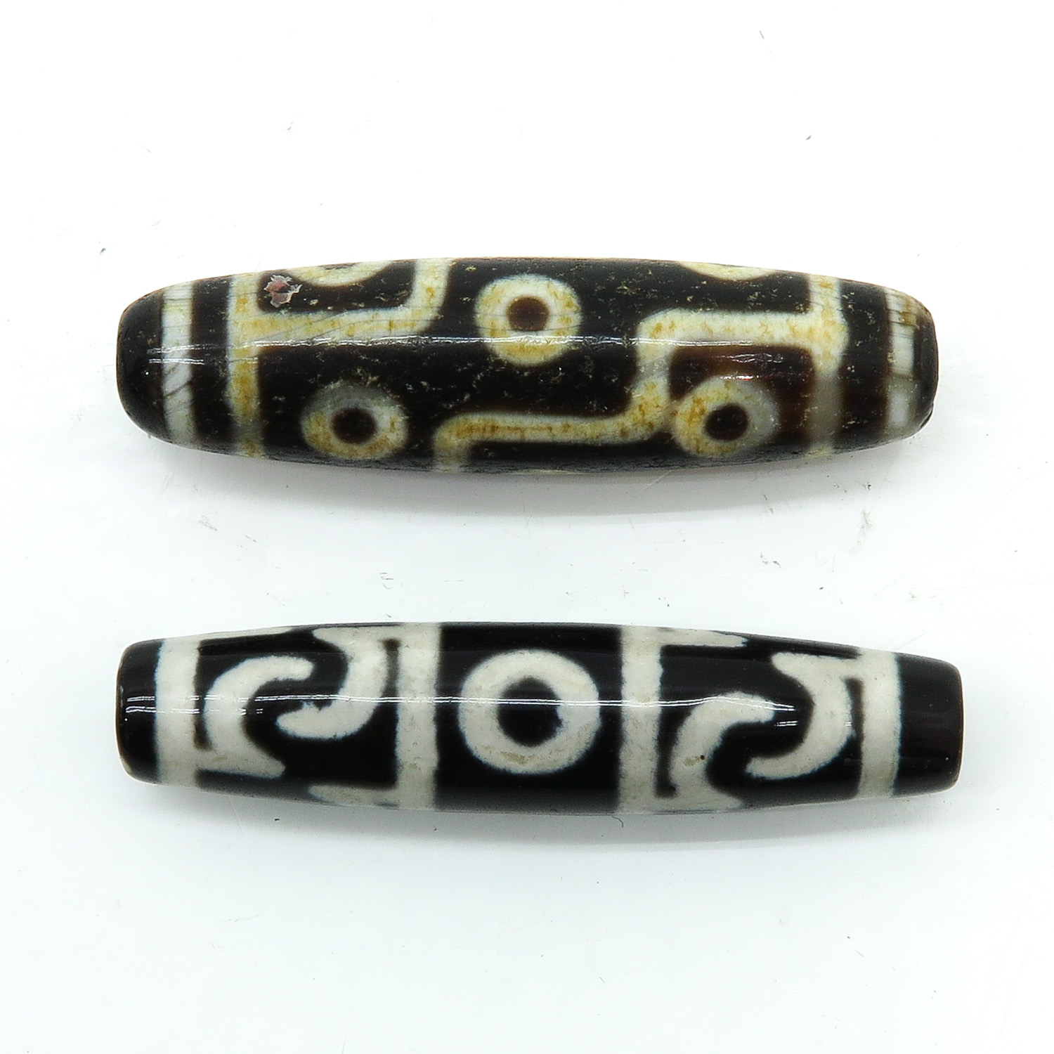 Two Dzi Dzi Beads - Image 4 of 6