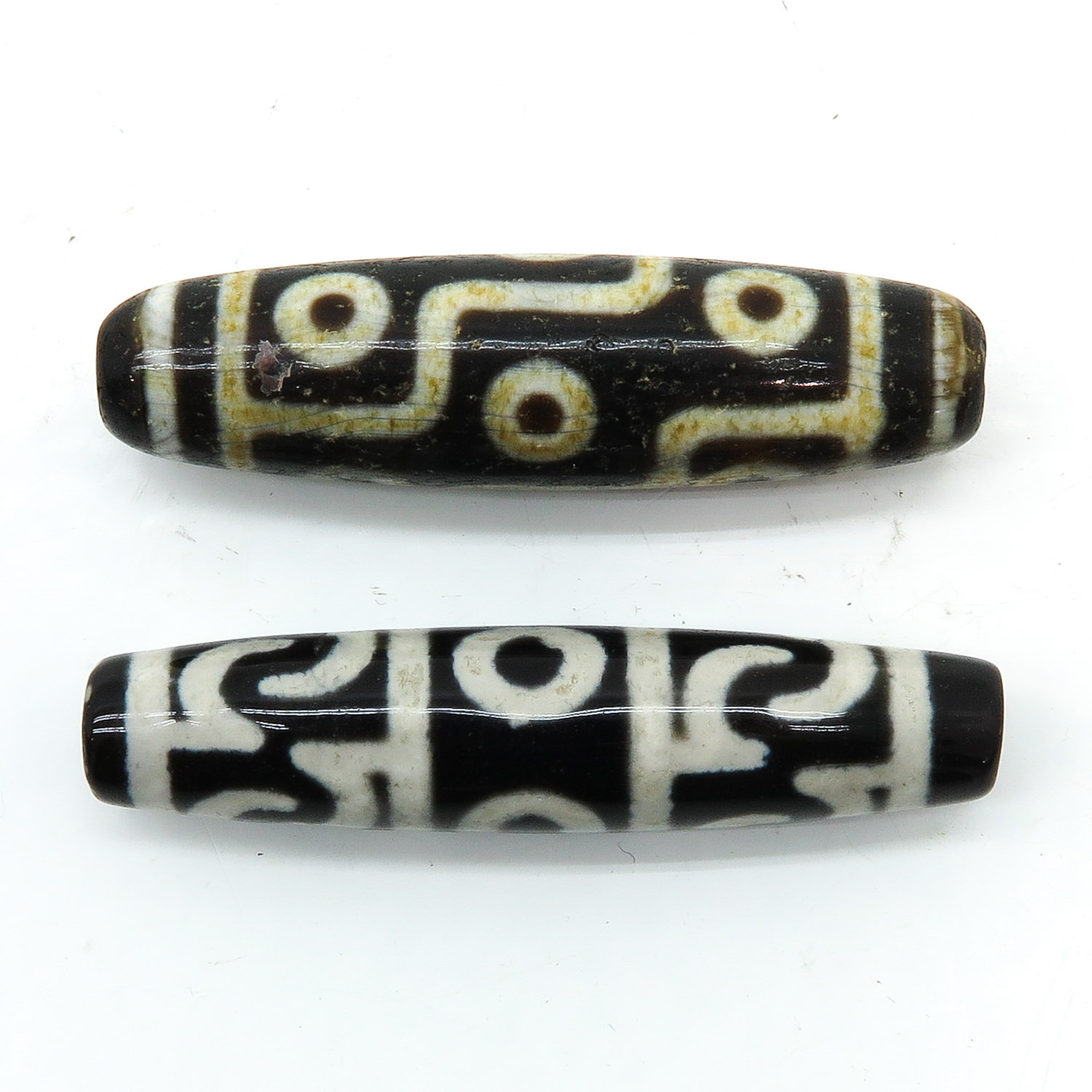 Two Dzi Dzi Beads - Image 3 of 6