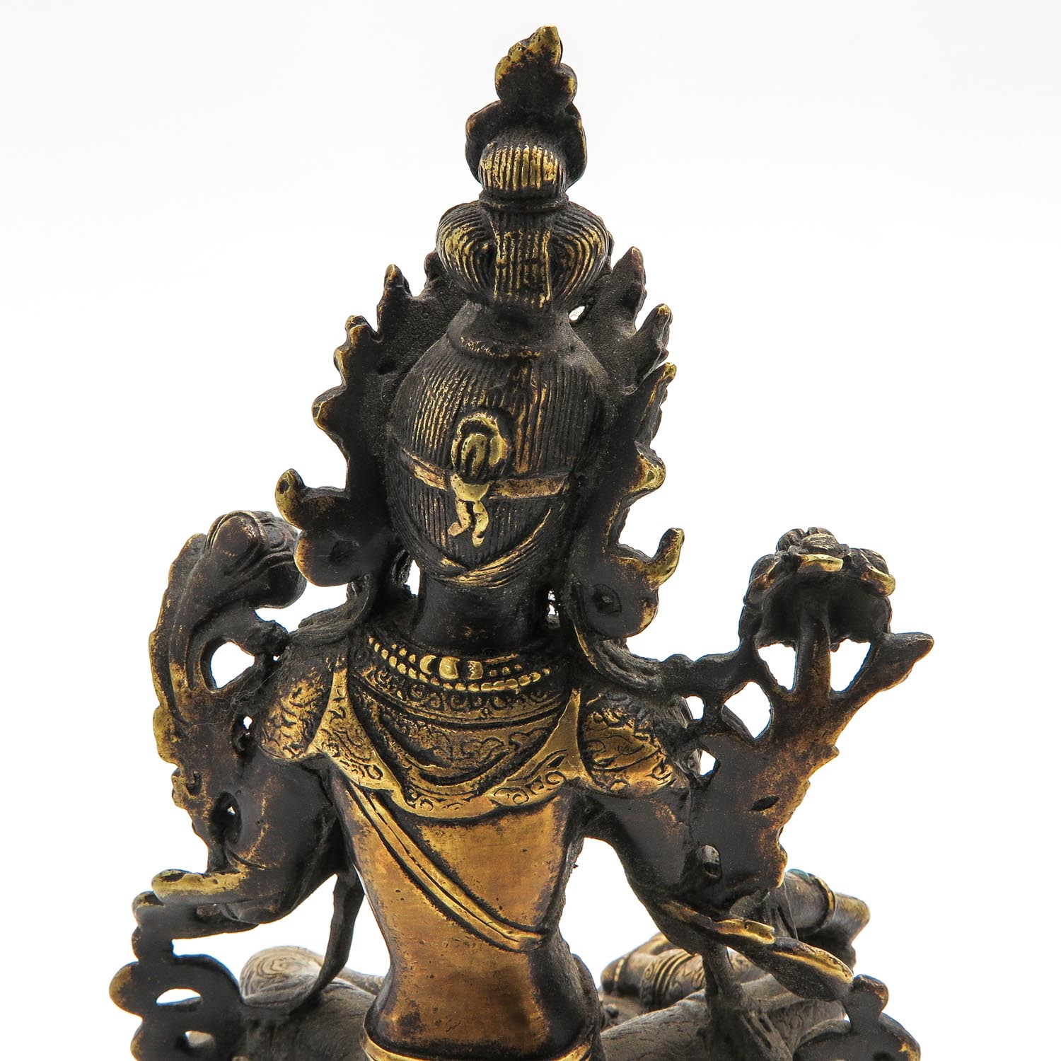 A Bronze Buddha Sculpture - Image 9 of 10