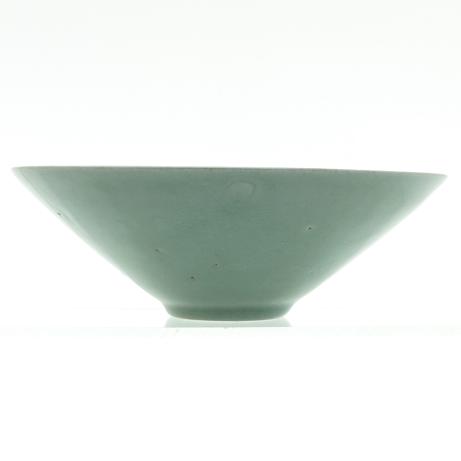 A Korean Celadon Glaze Bowl - Image 3 of 8