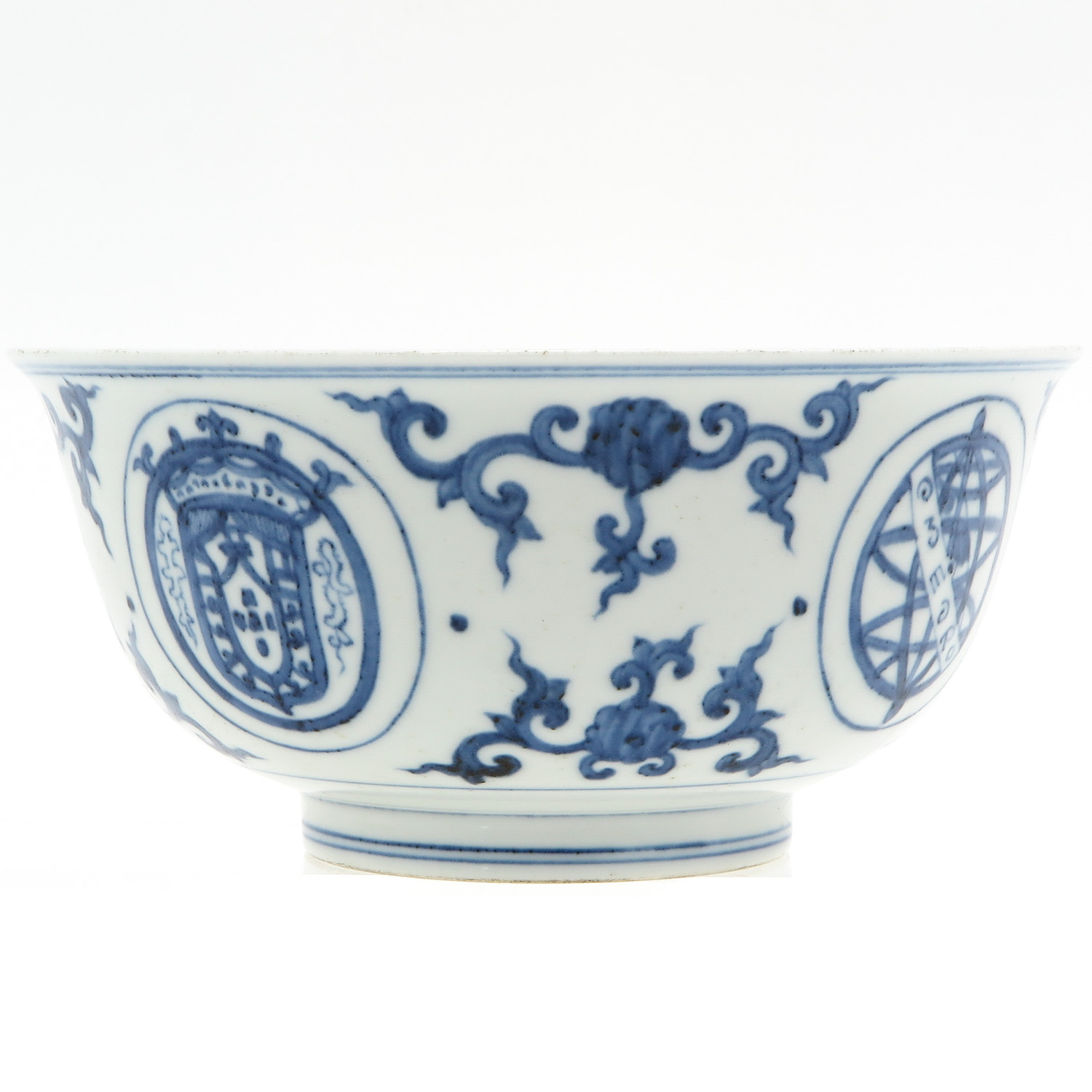 A Blue and White Bowl - Image 4 of 10