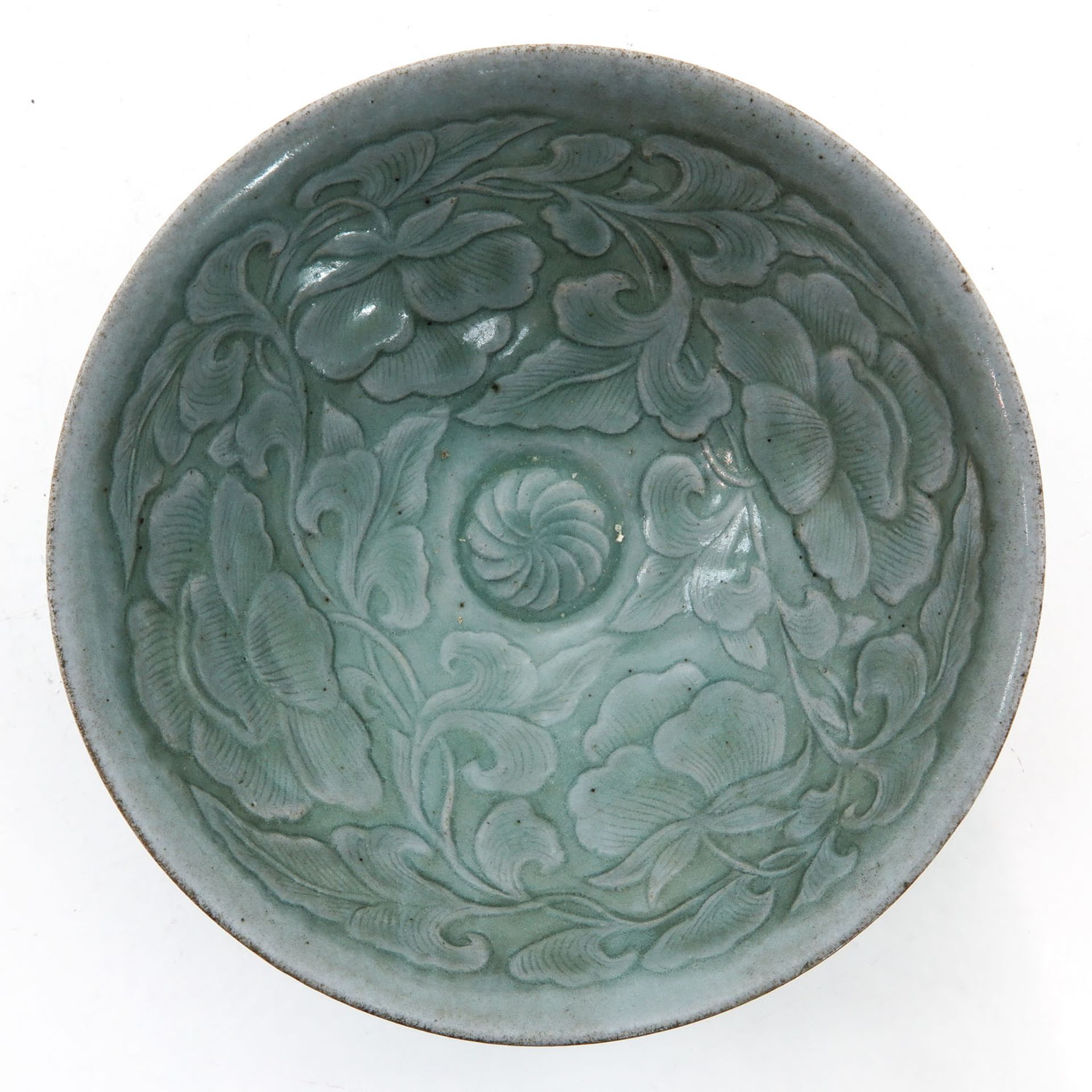 A Korean Celadon Glaze Bowl - Bild 5 aus 8