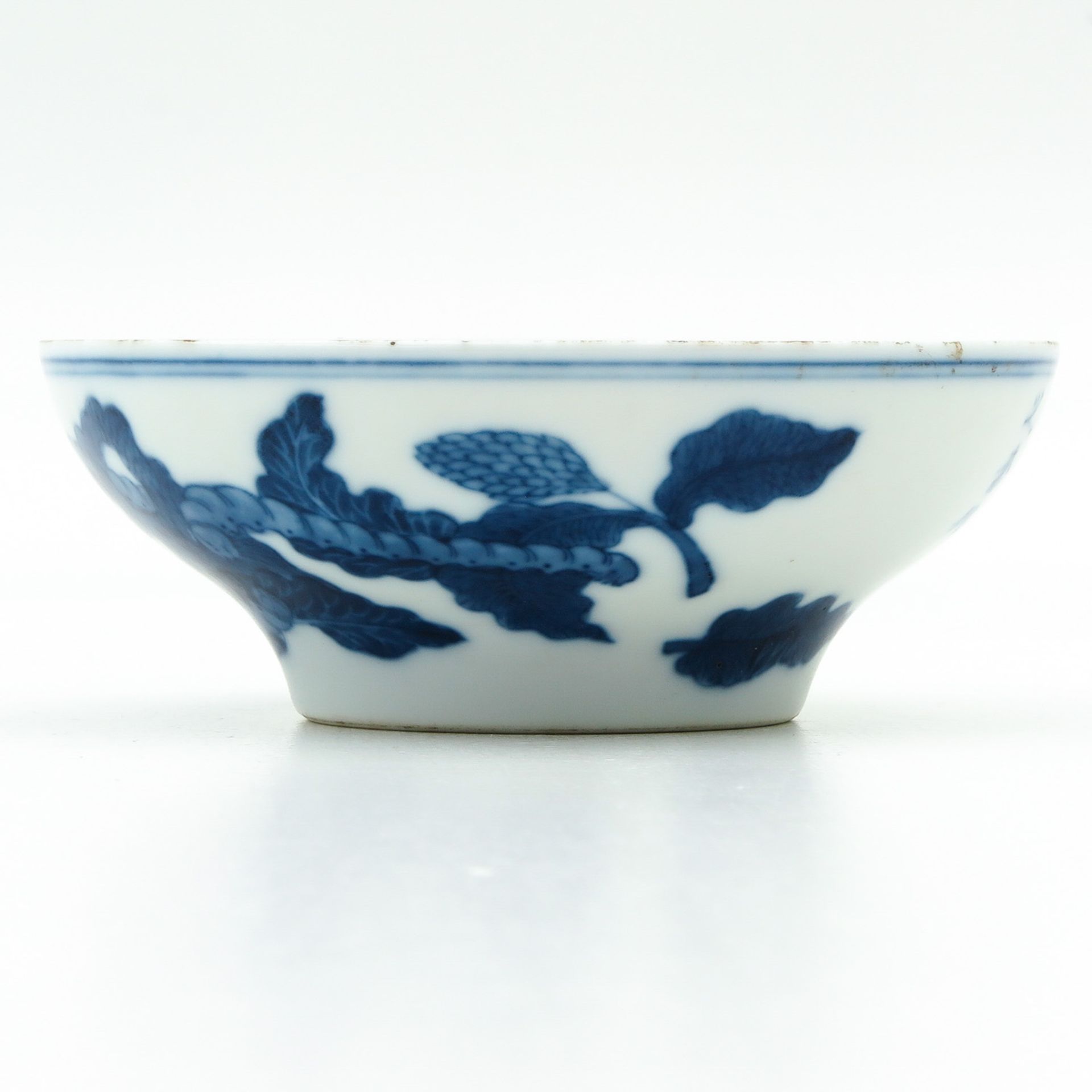 A Blue and White Bowl - Bild 2 aus 9