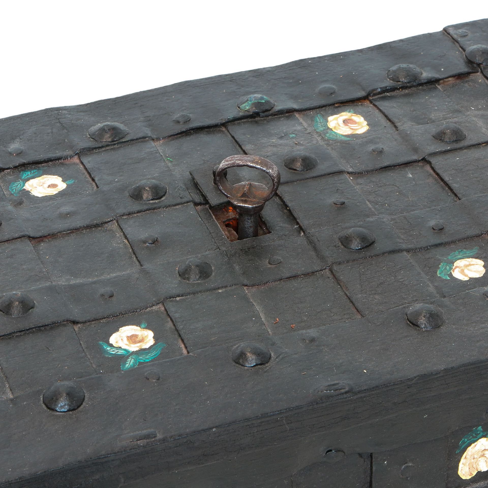 A Cast Iron Money Trunk - Bild 2 aus 3