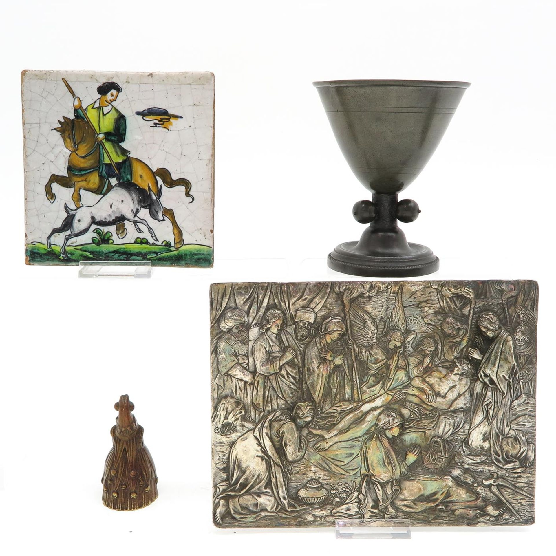 A Diverse Collection of Collectible Religious Items - Bild 3 aus 10