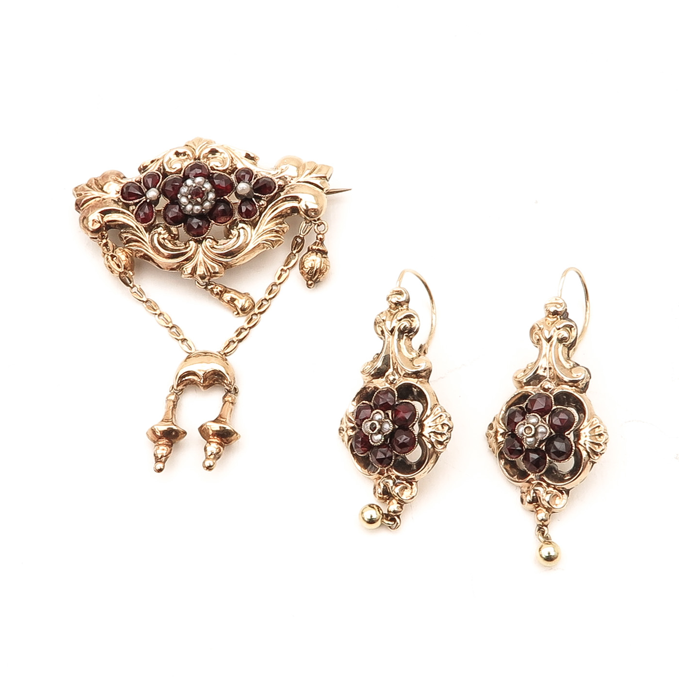 A 19th Century Brooch and Earrings in Foudraal - Image 2 of 3