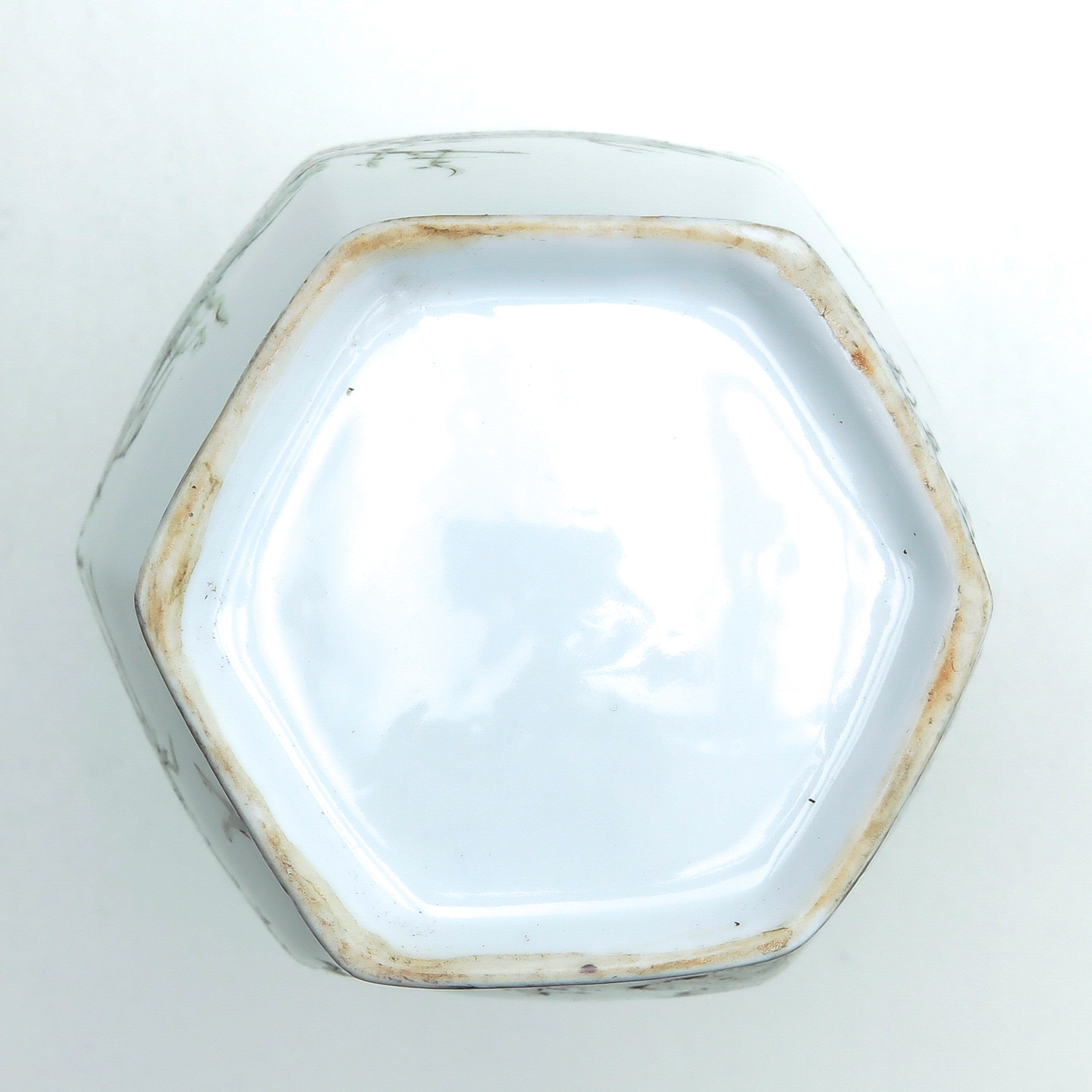 An Eggshell Porcelain Vase - Image 6 of 9